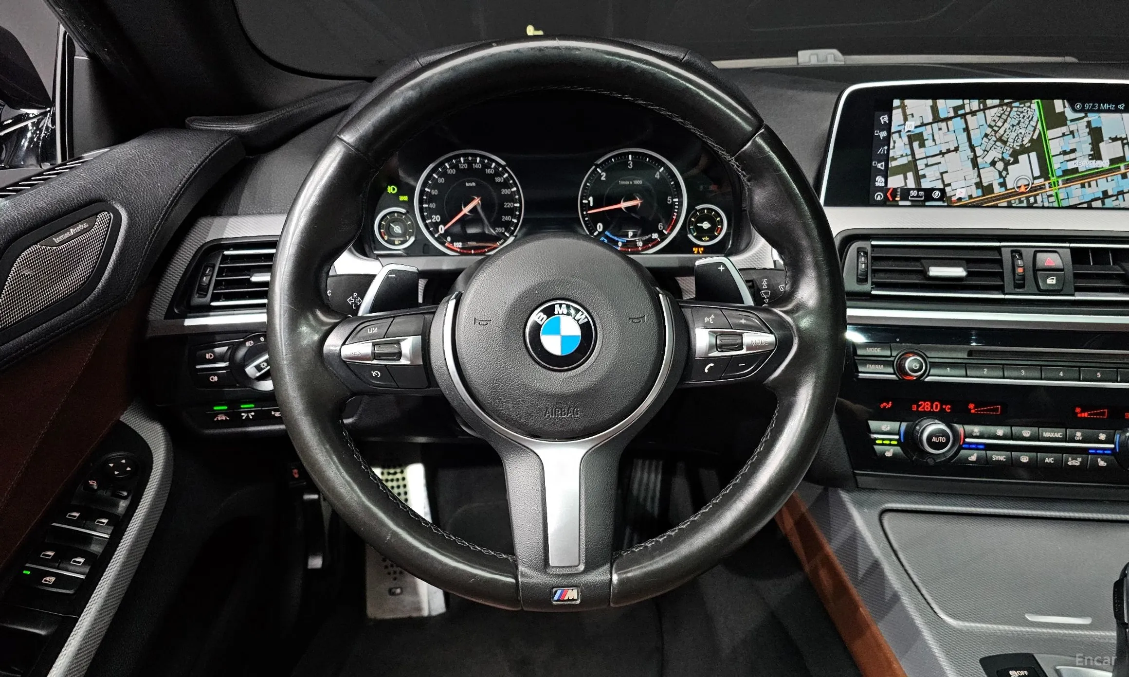 BMW 6 Series (F12) превью 13