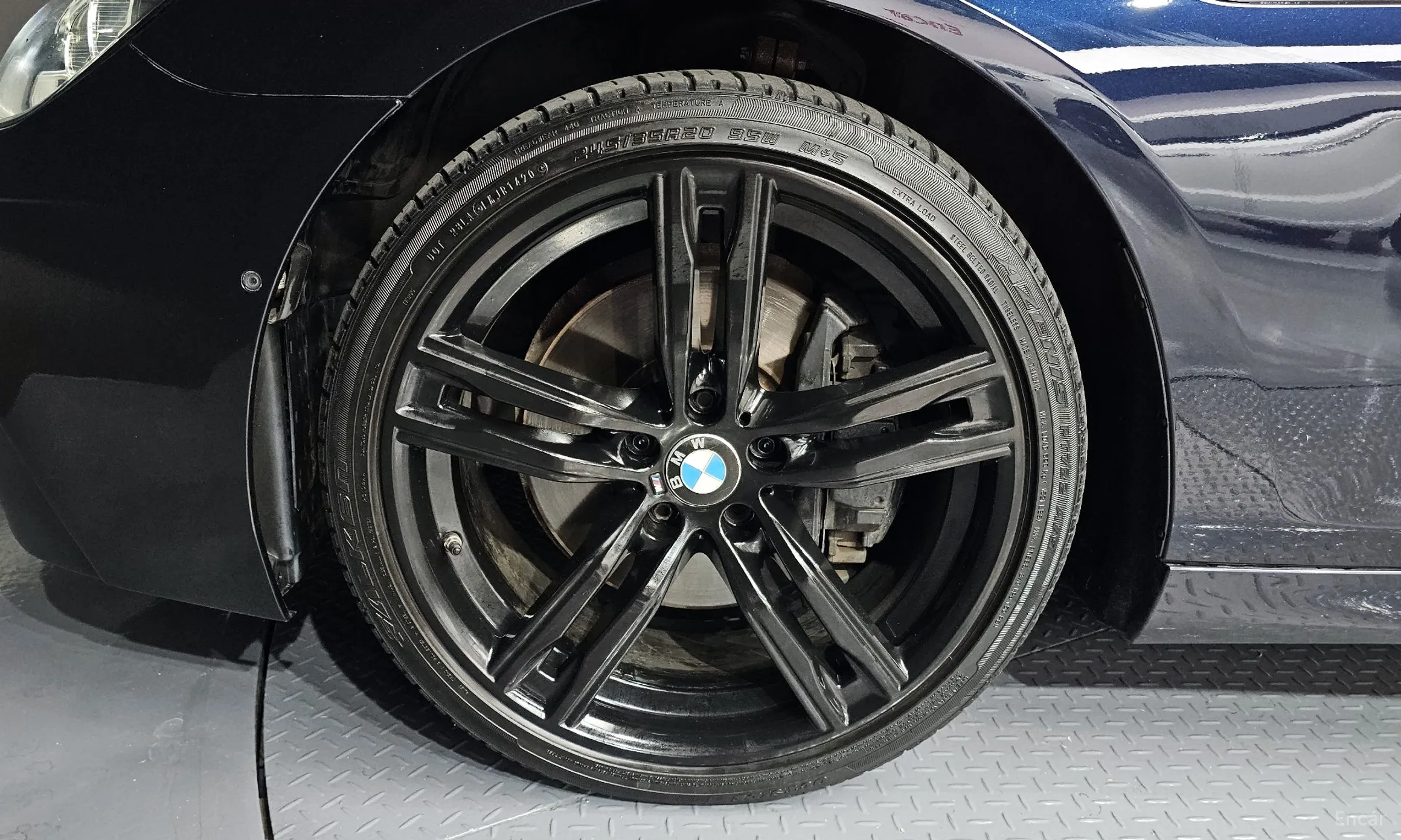 BMW 6 Series (F12) превью 5