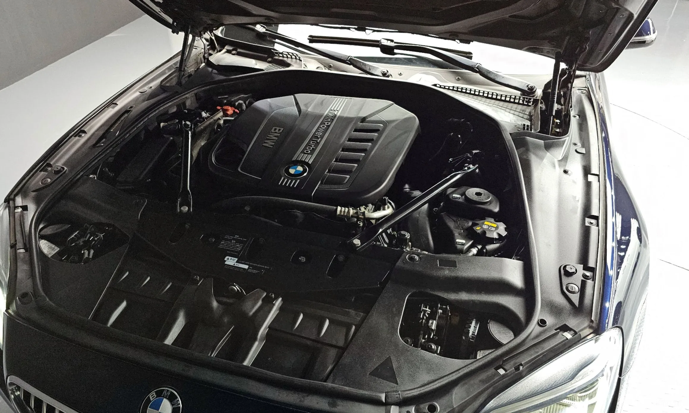 BMW 6 Series (F12) превью 6