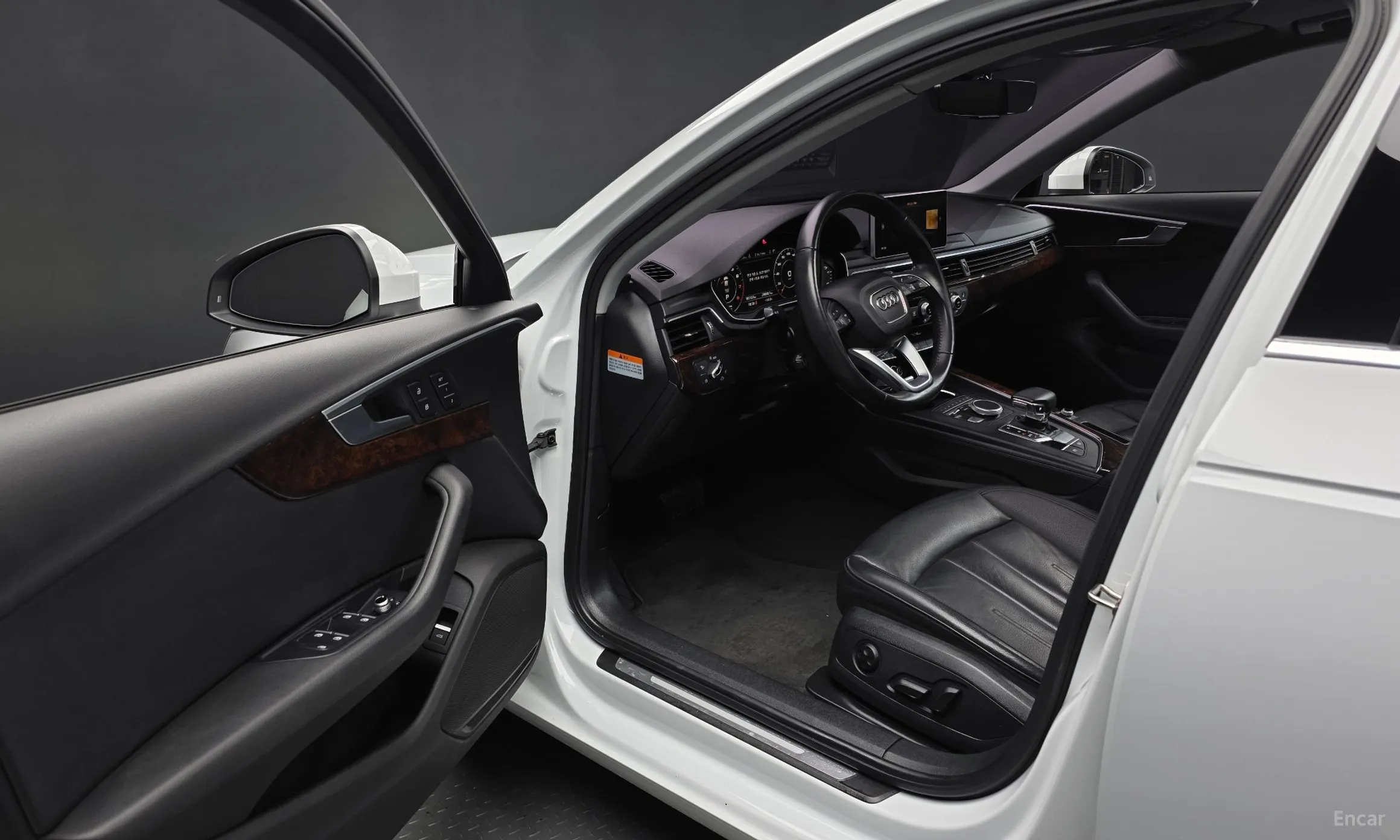 Audi A4 (B9) превью 10