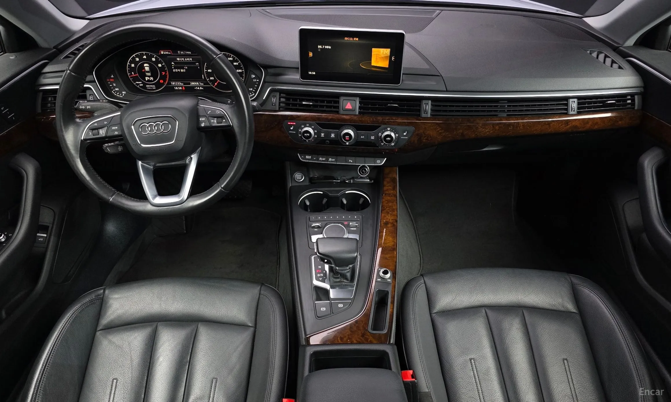 Audi A4 (B9) превью 7