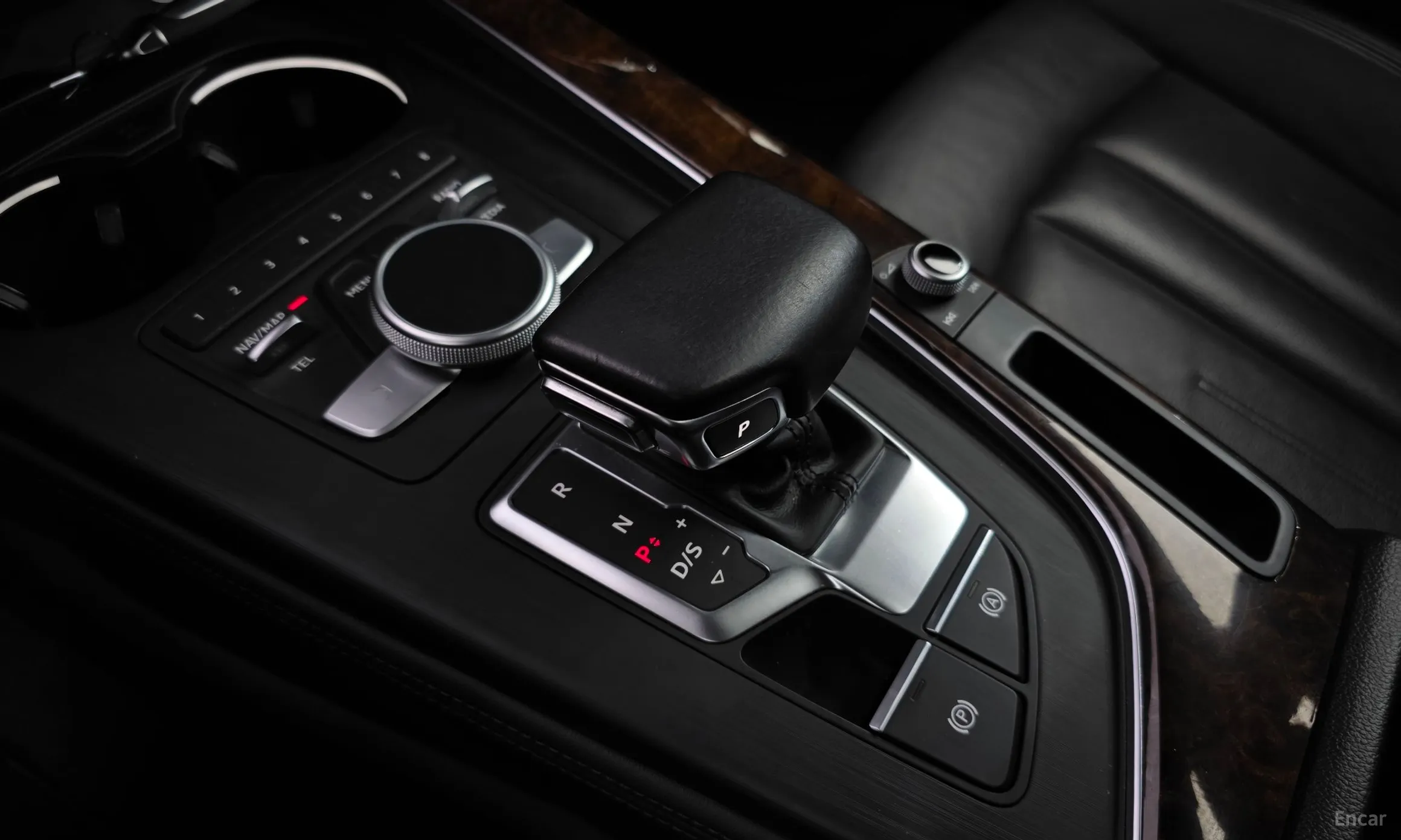 Audi A4 (B9) превью 9