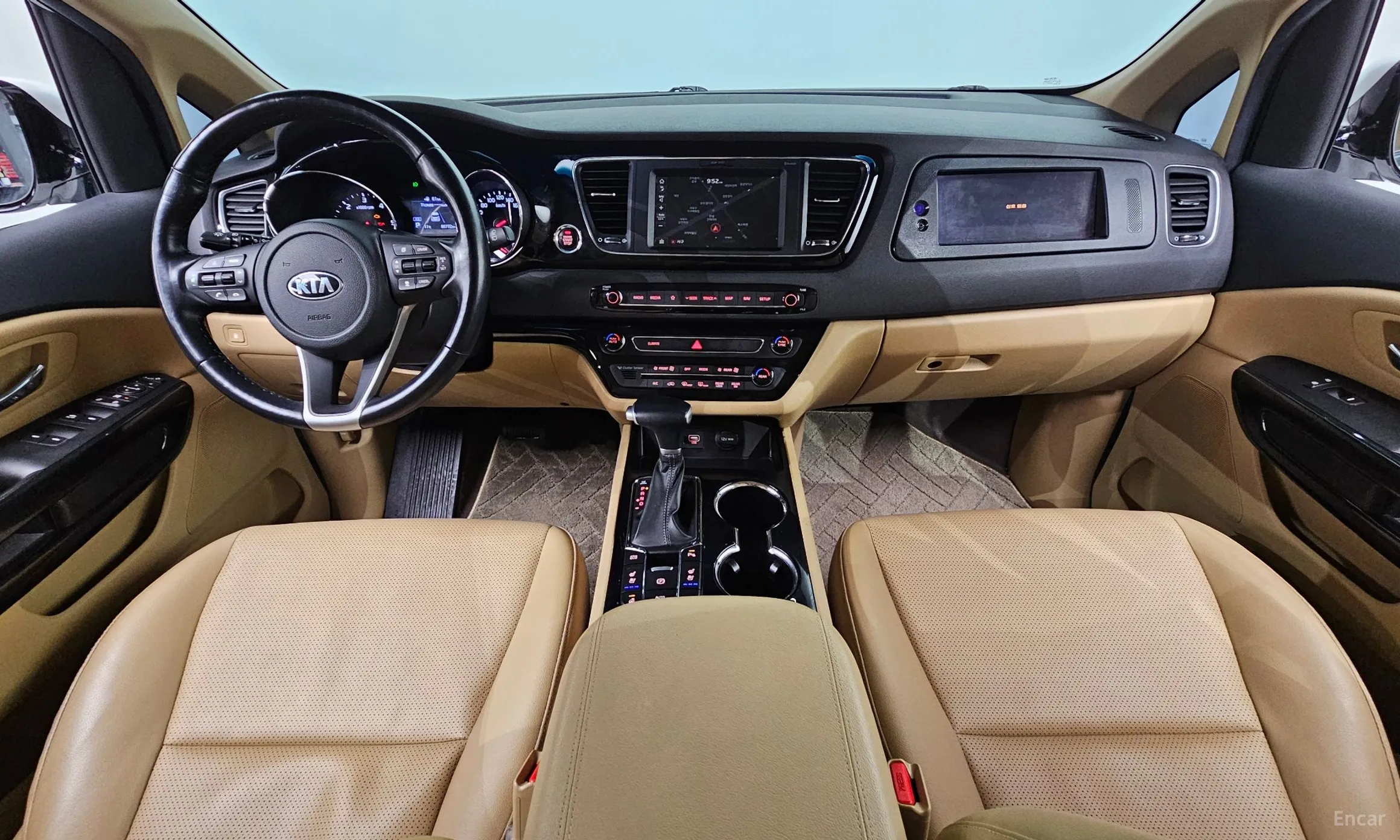 Kia Carnival превью 7