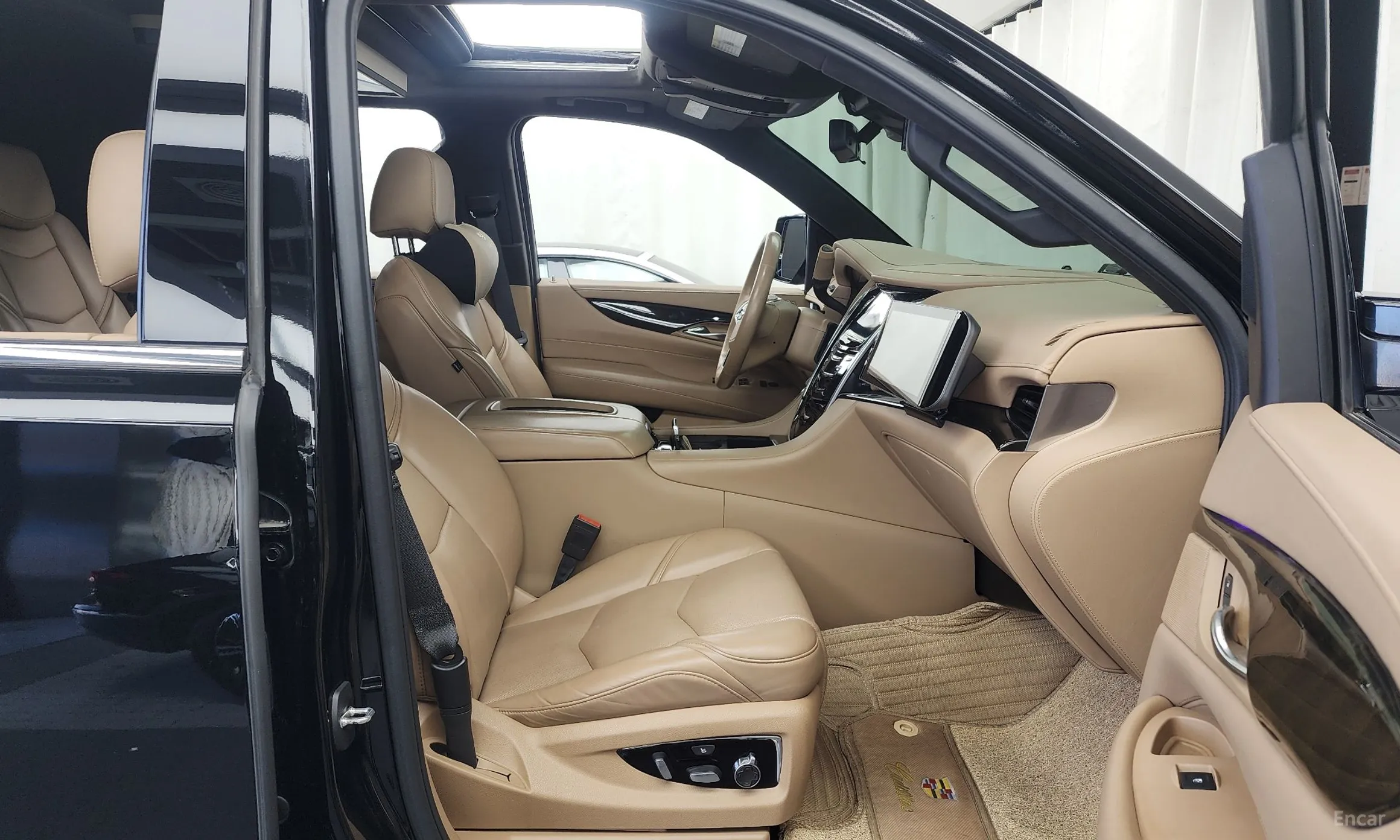 Cadillac Escalade превью 11