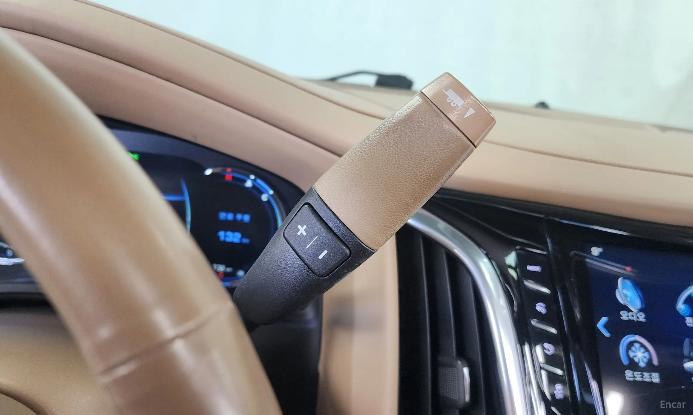 Cadillac Escalade превью 9
