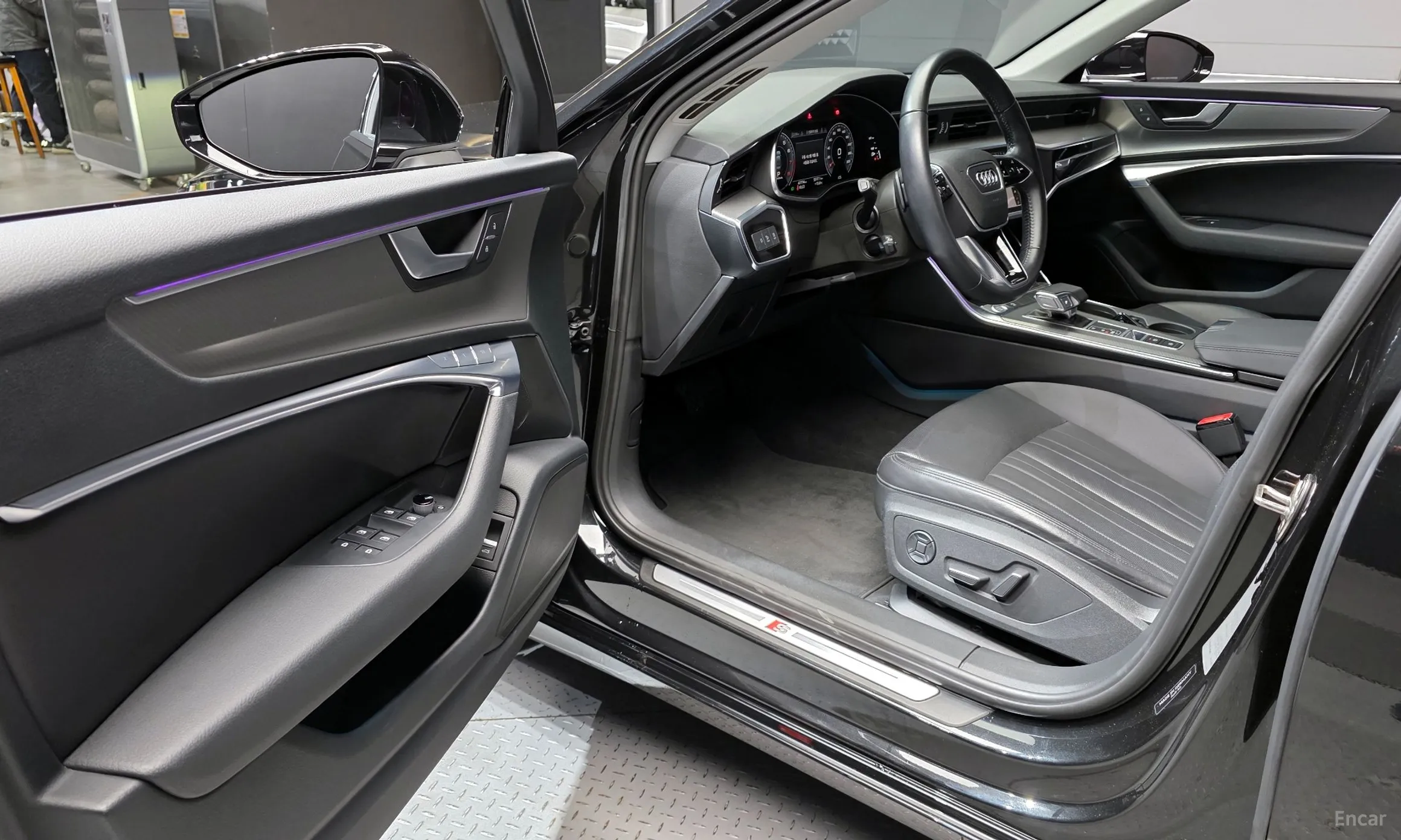 Audi A6 (C8) превью 11