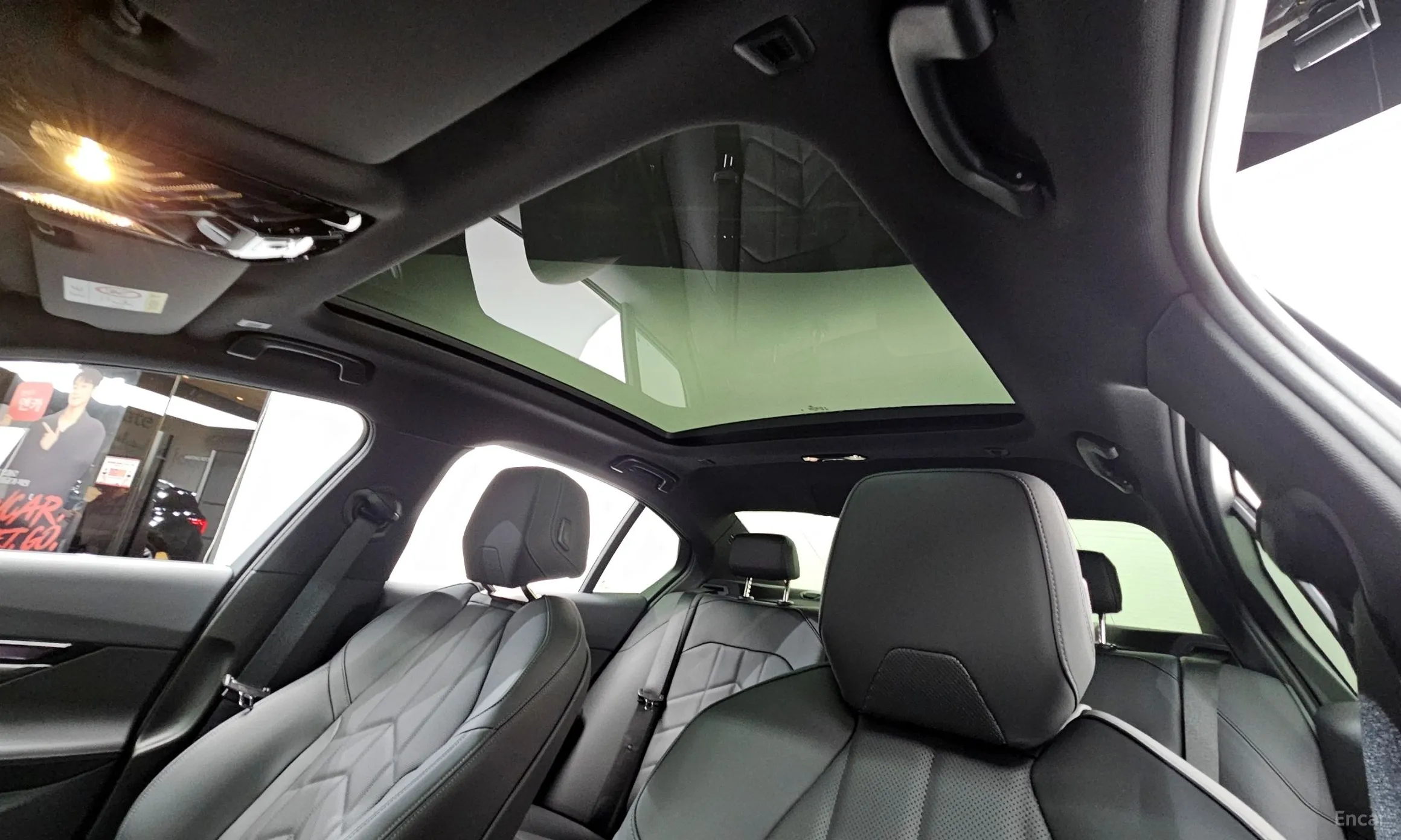 BMW 5 Series (G60) превью 20