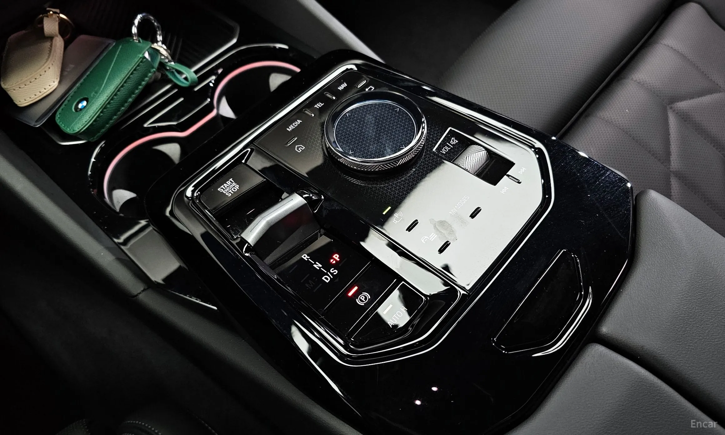 BMW 5 Series (G60) превью 9