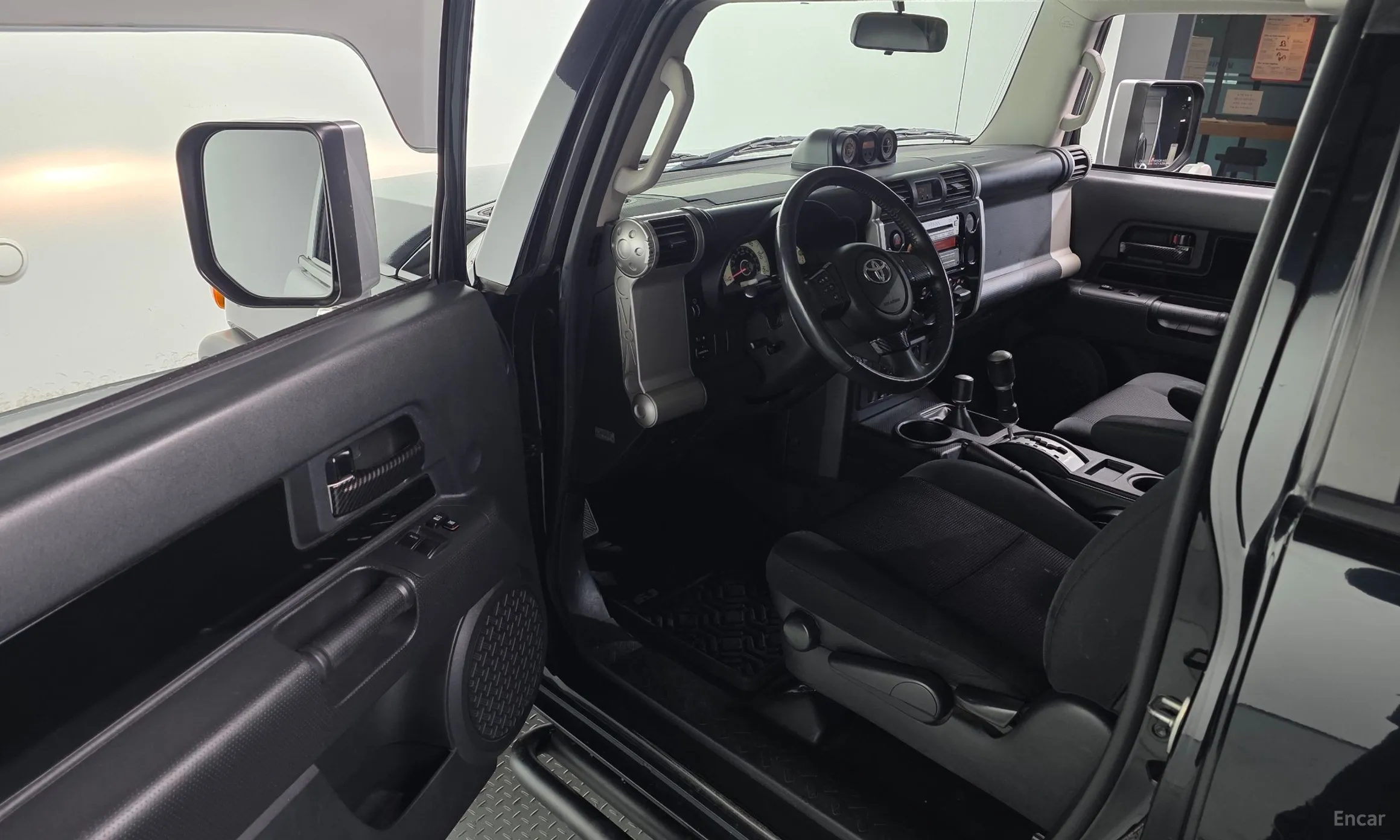 Toyota FJ Cruiser превью 11