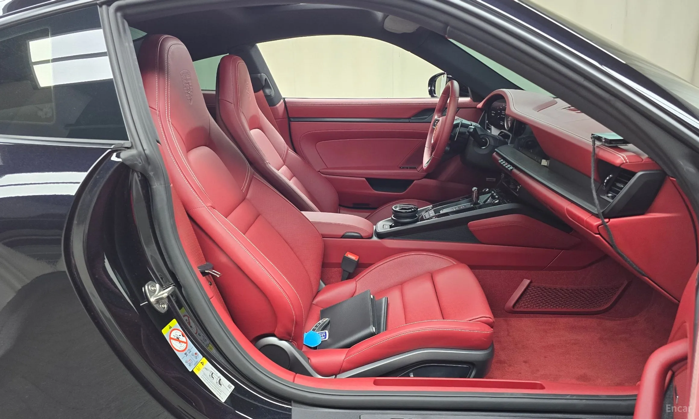 Porsche 911 (992) превью 10