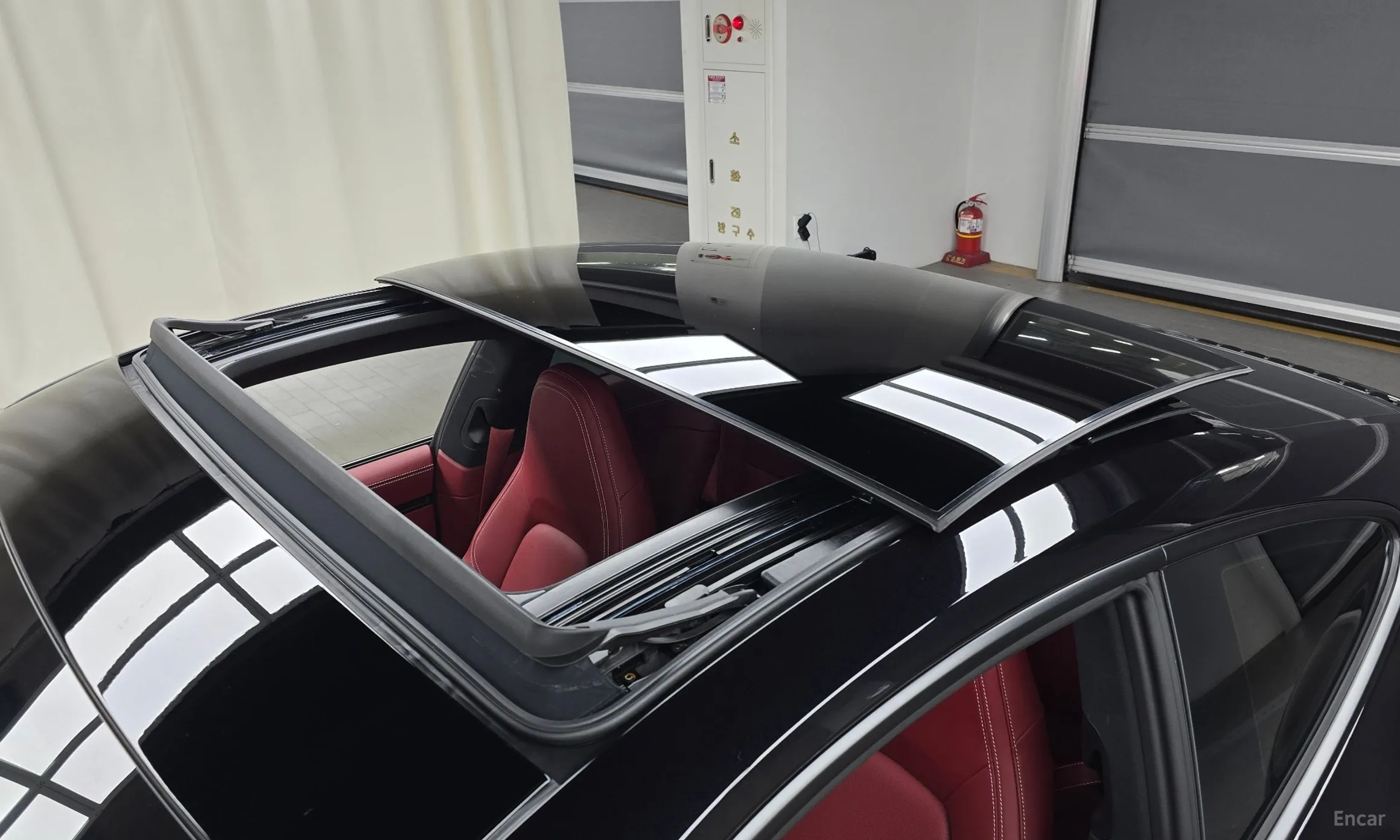 Porsche 911 (992) превью 19