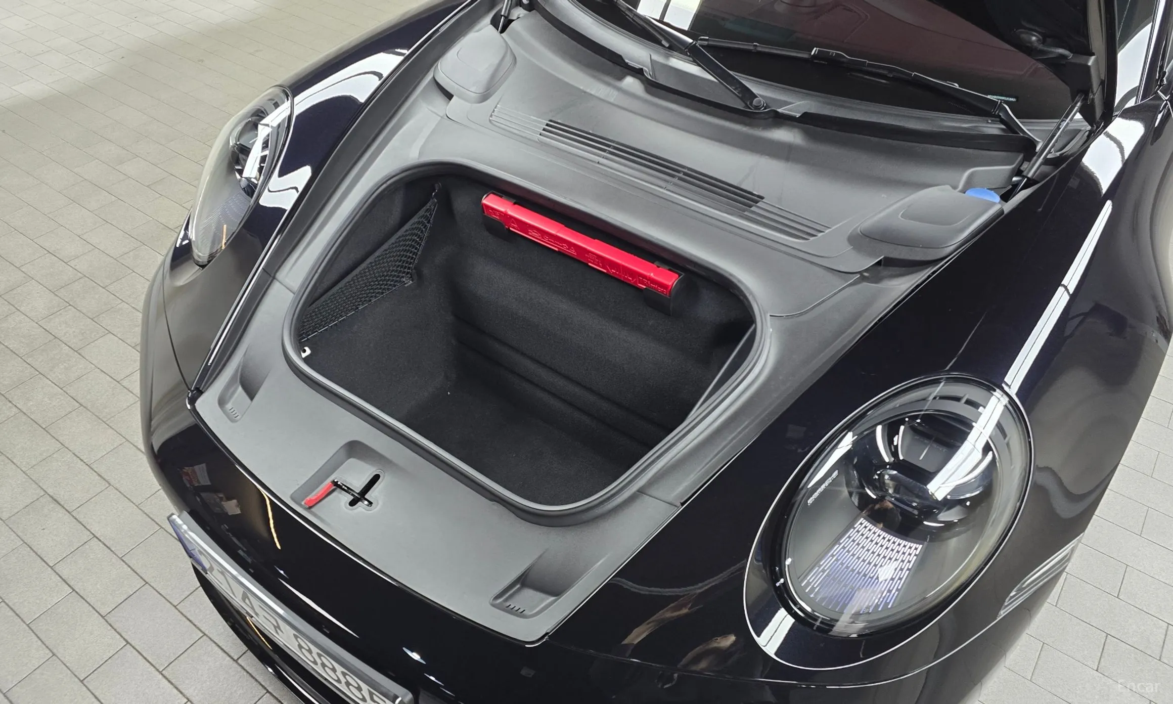 Porsche 911 (992) превью 20