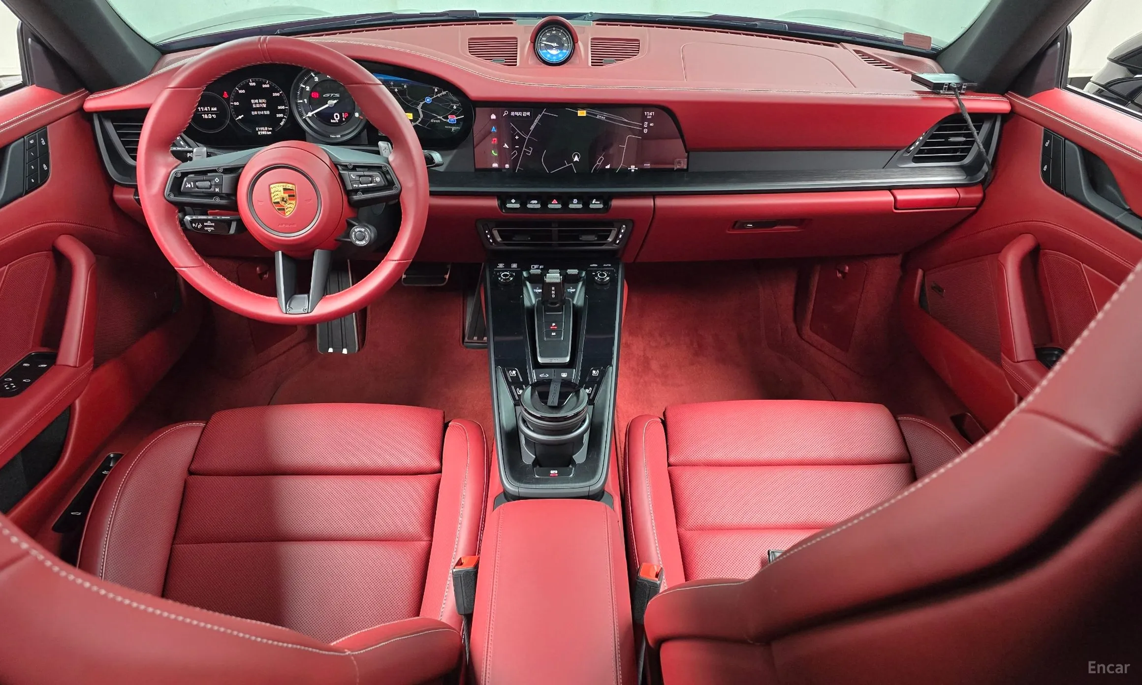 Porsche 911 (992) превью 7