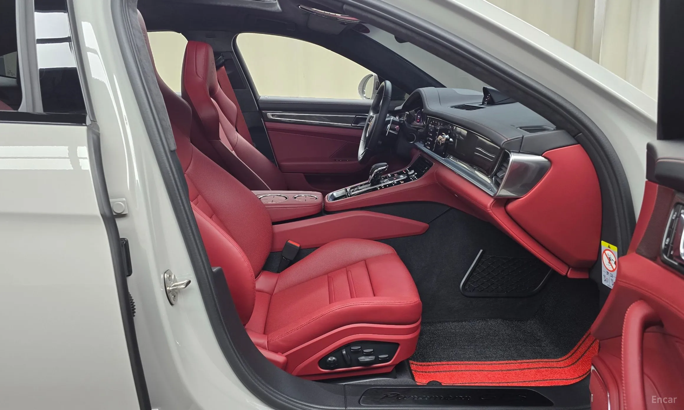 Porsche Panamera (971) превью 10