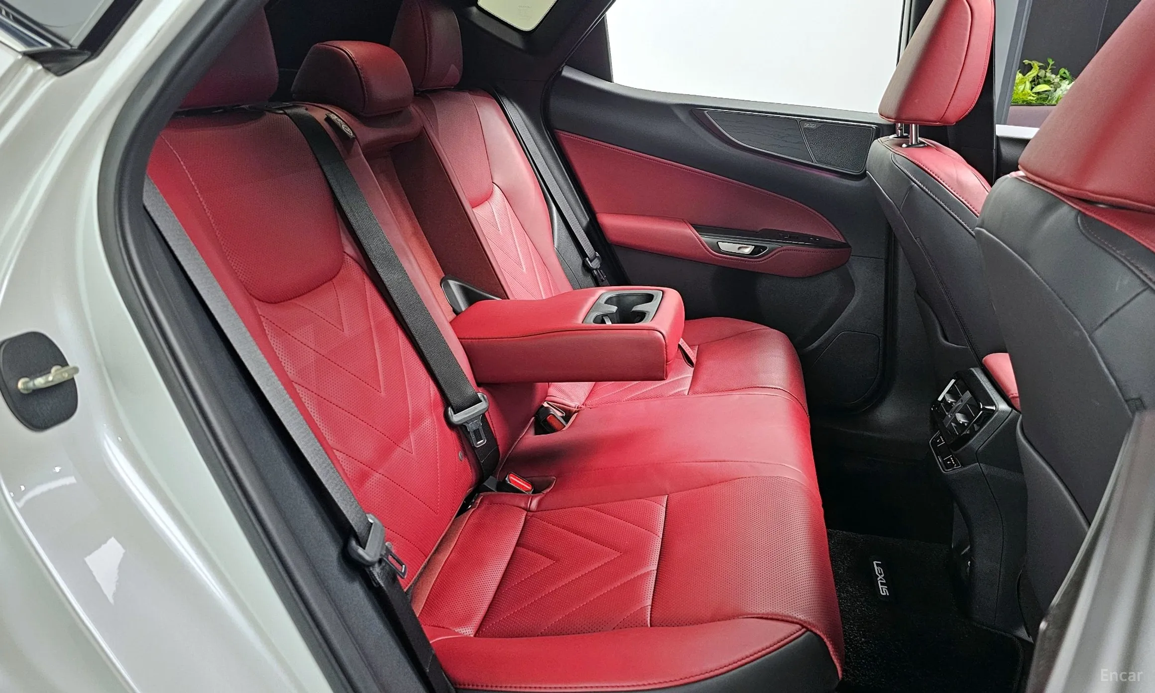 Lexus NX350h Gen 2 превью 12