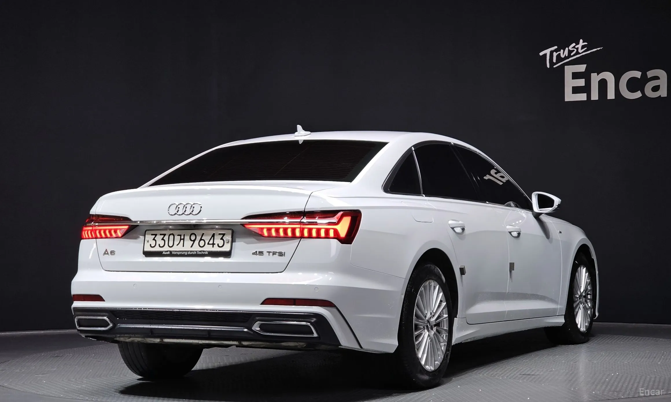 Audi A6 (C8) превью 2