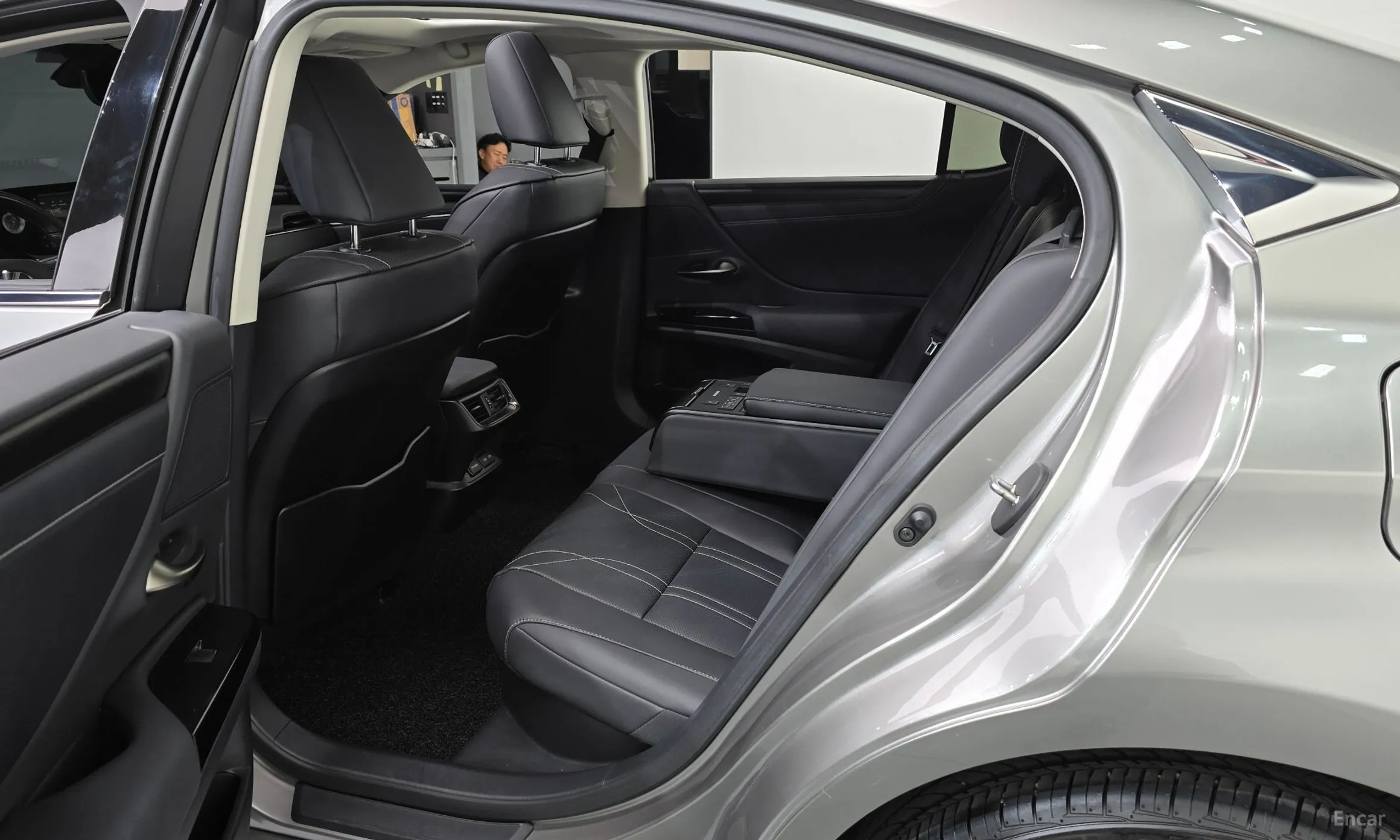 Lexus ES300h 7th Generation превью 11