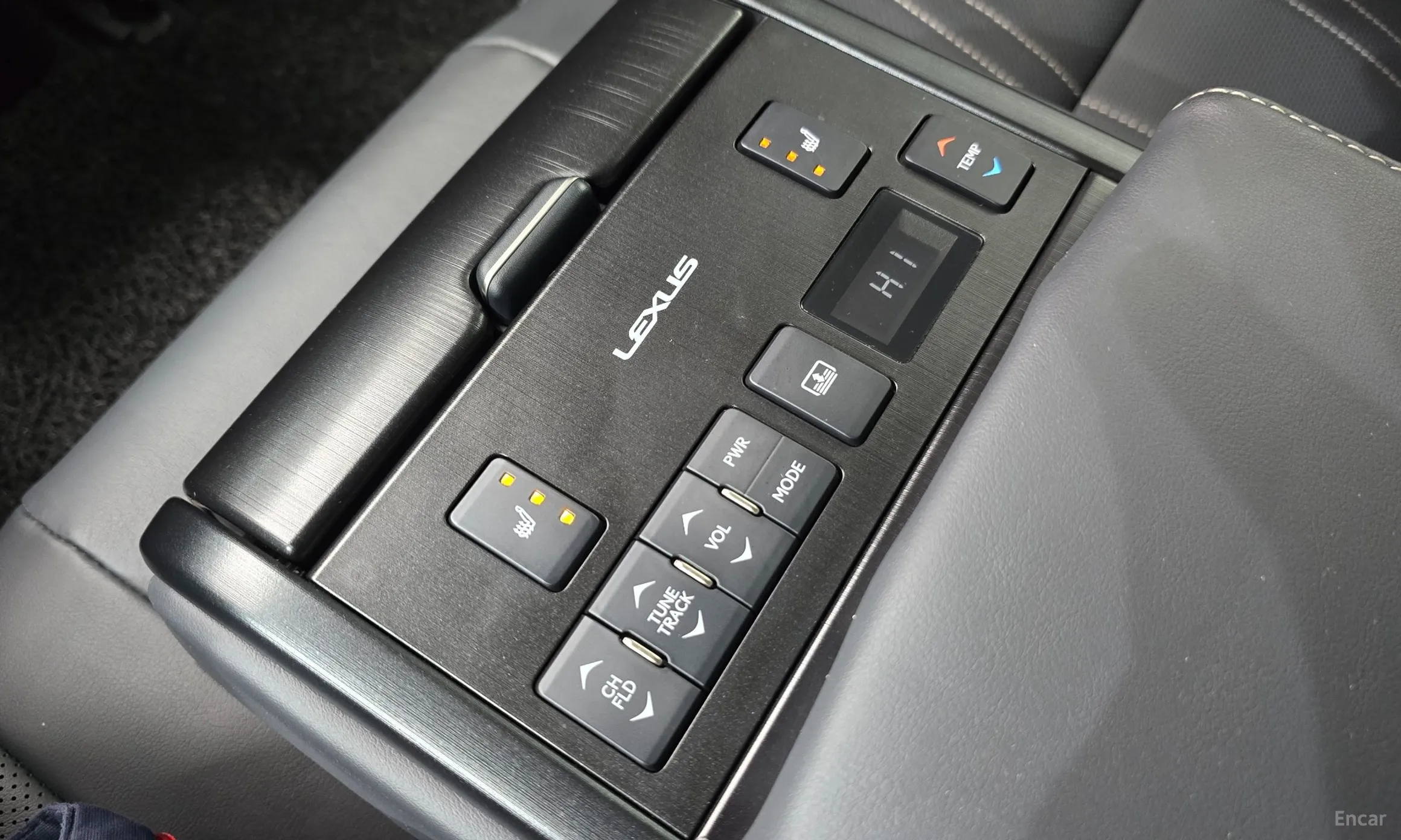 Lexus ES300h 7th Generation превью 17