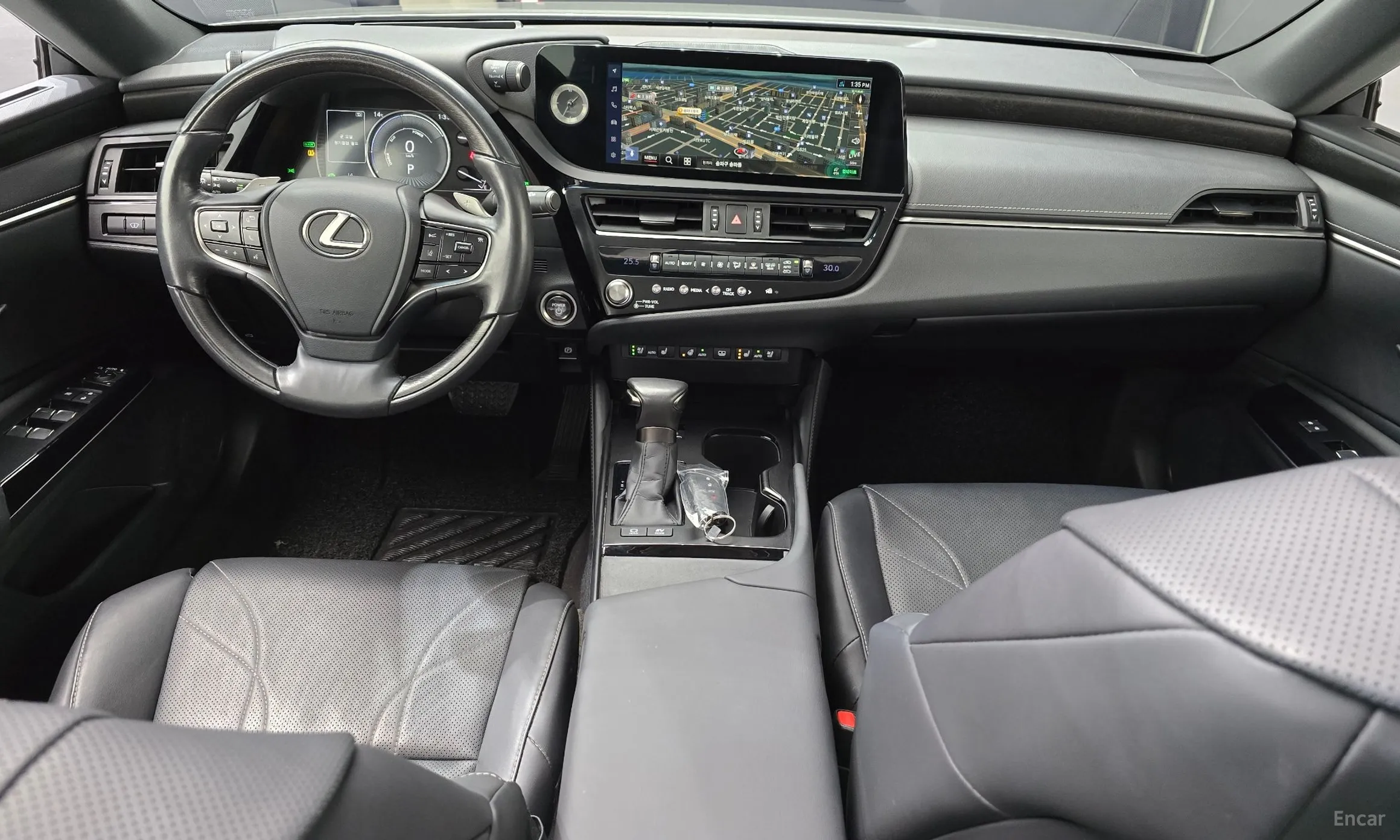 Lexus ES300h 7th Generation превью 7