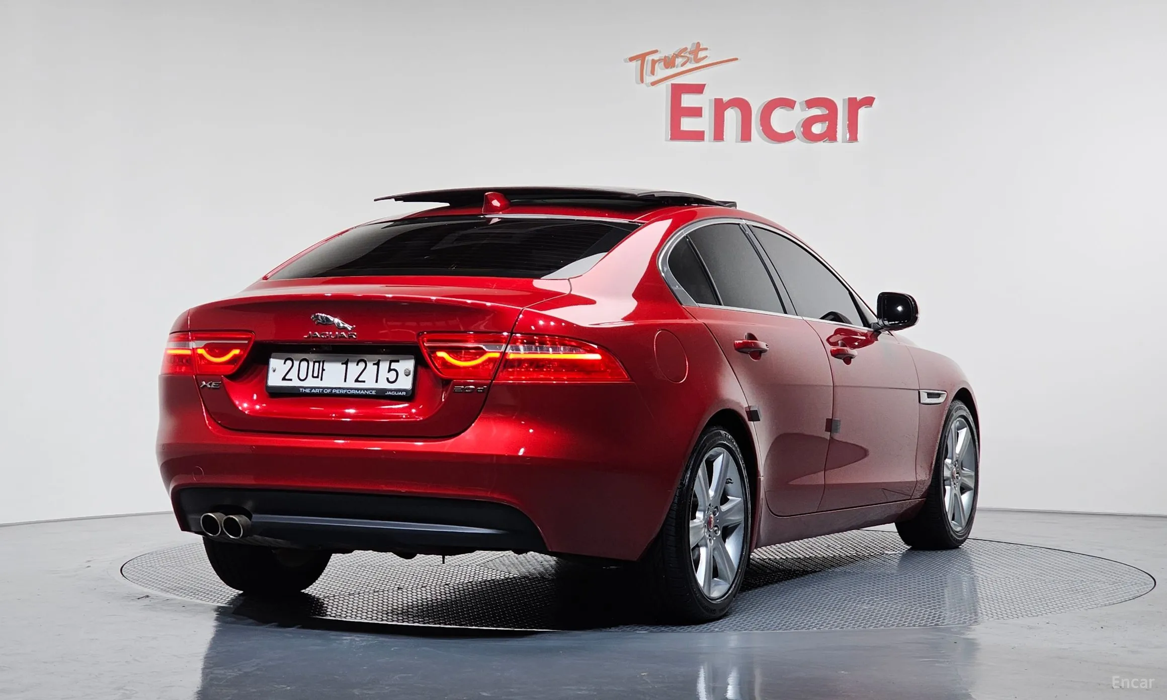 Jaguar XE превью 2