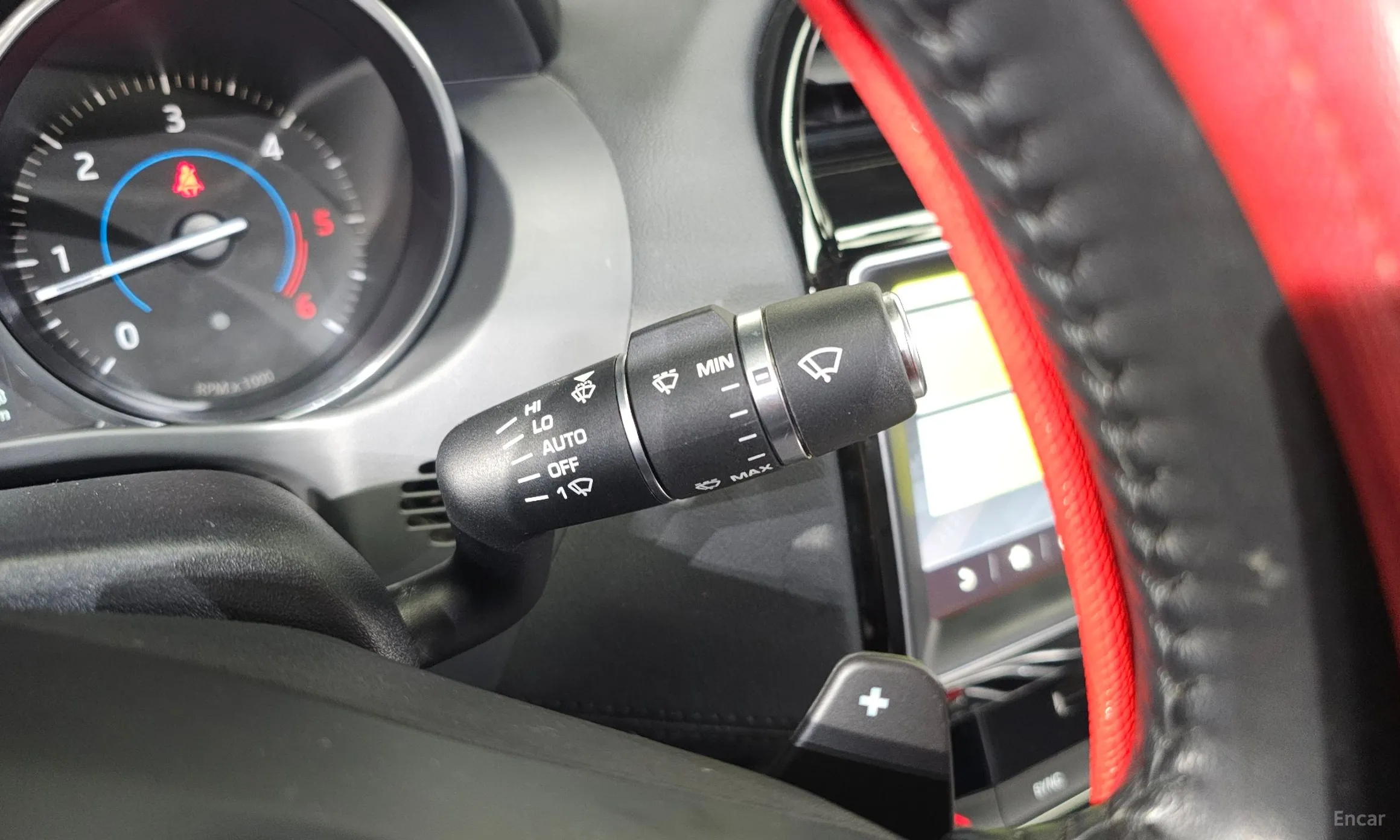 Jaguar XE превью 16