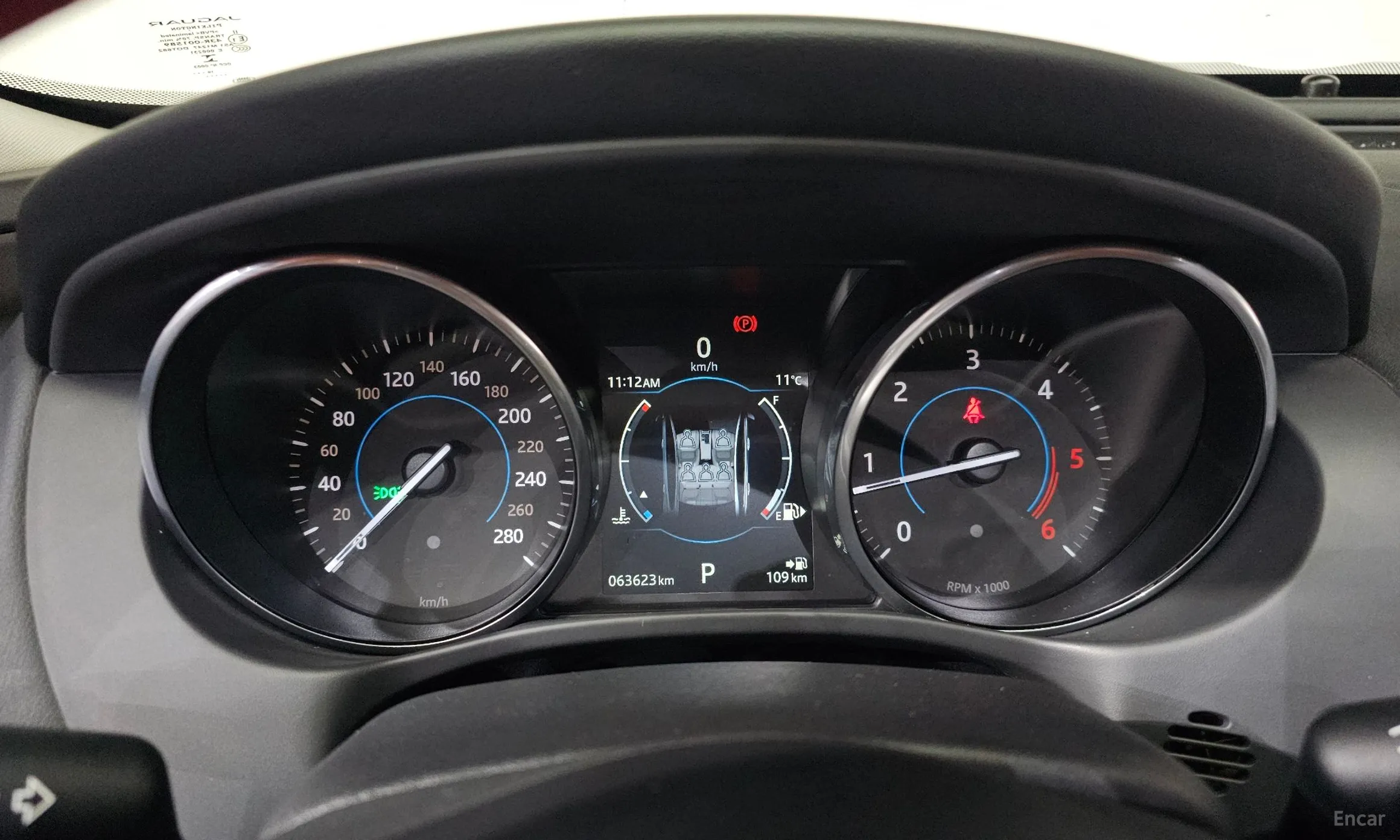 Jaguar XE превью 8