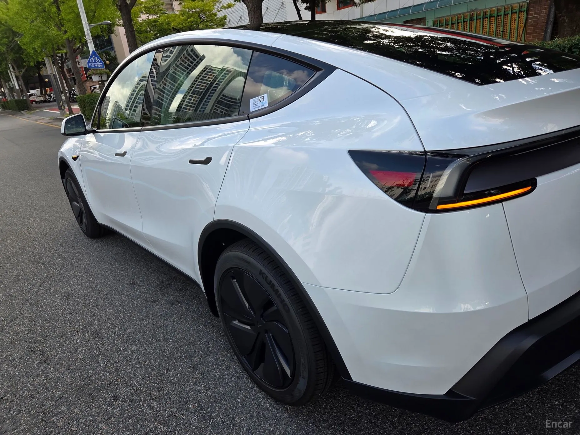 Tesla Model Y превью 6