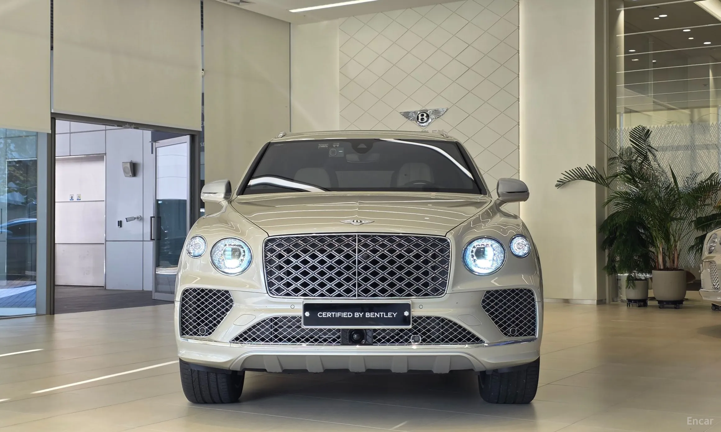 Bentley Bentayga превью 2