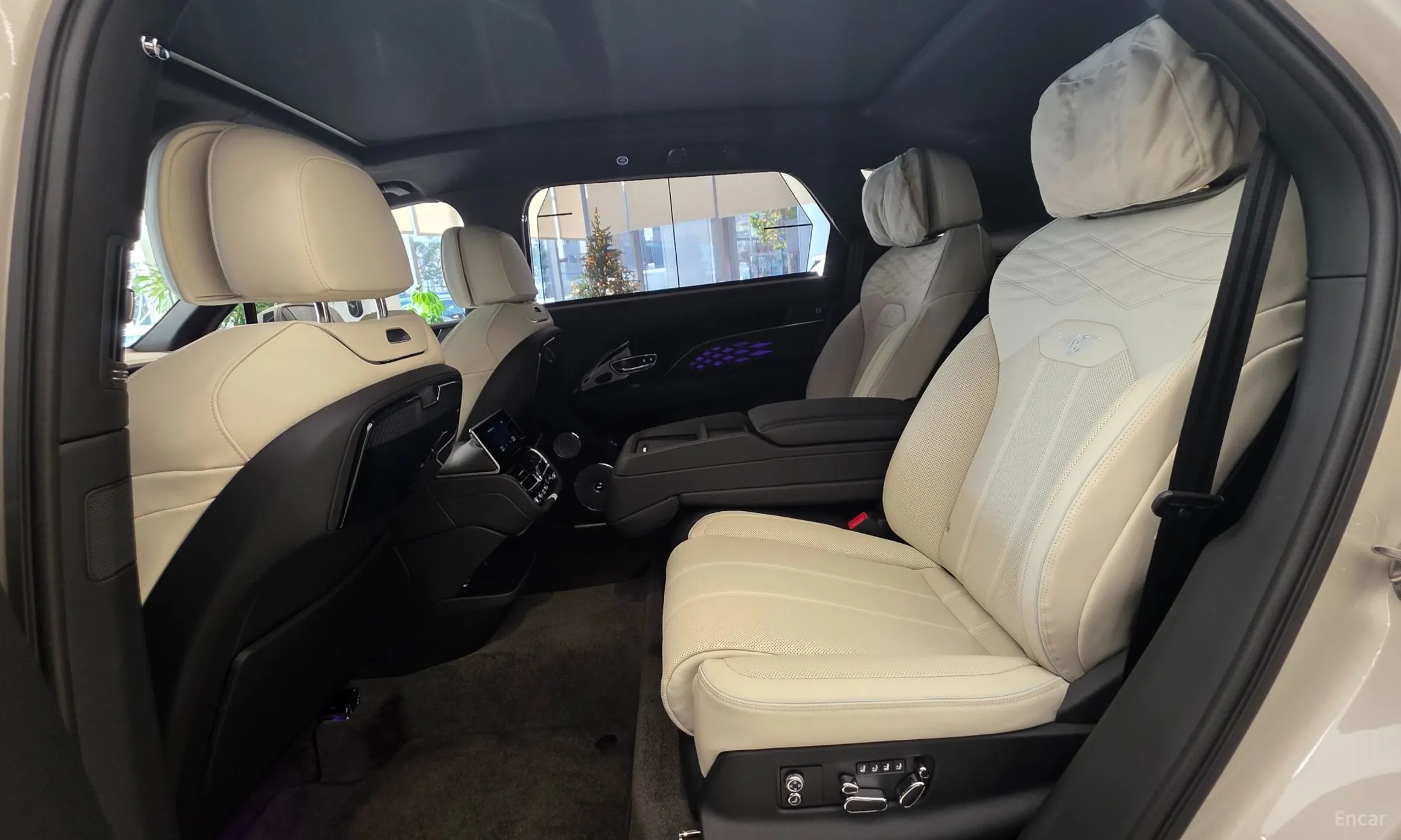 Bentley Bentayga превью 6