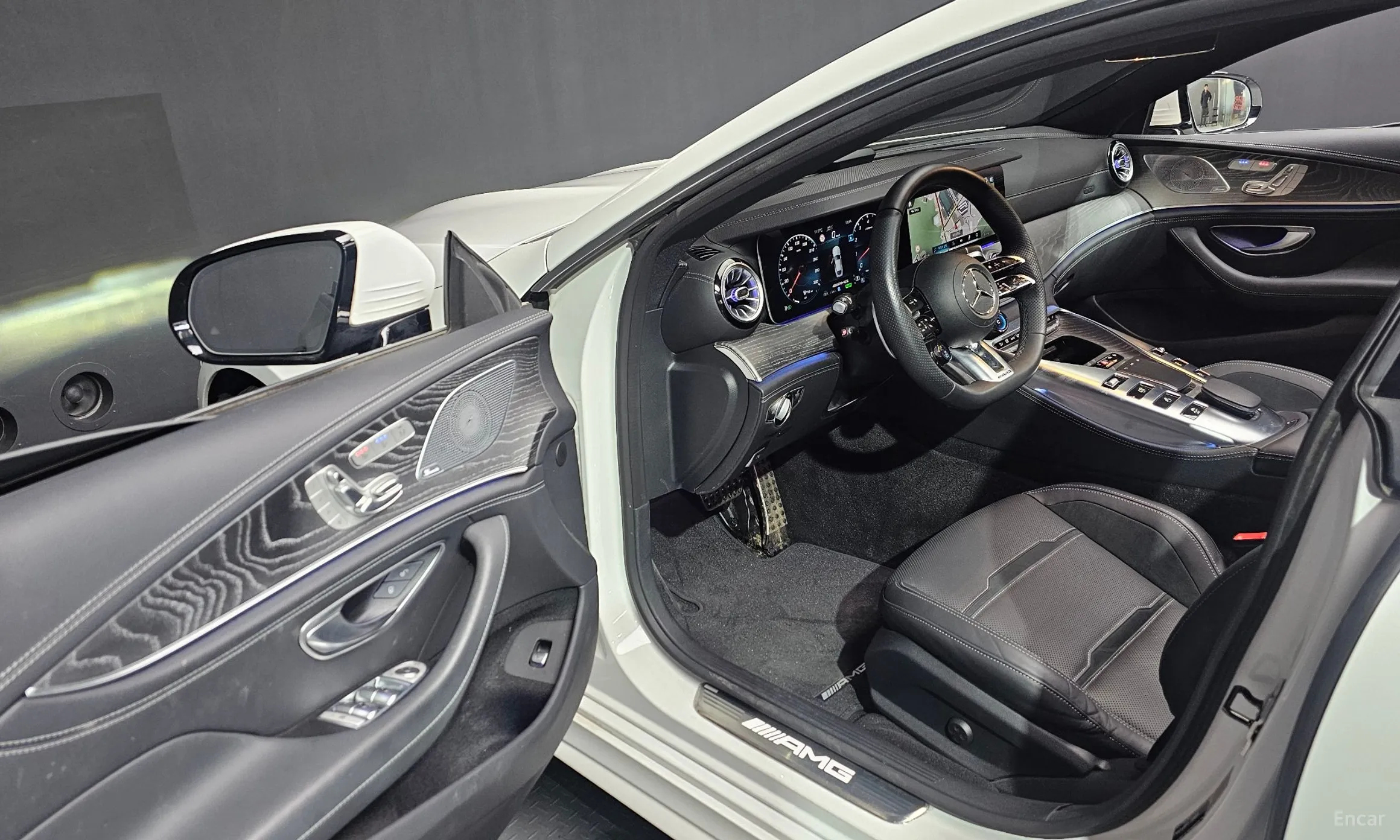 Mercedes Benz AMG GT превью 10