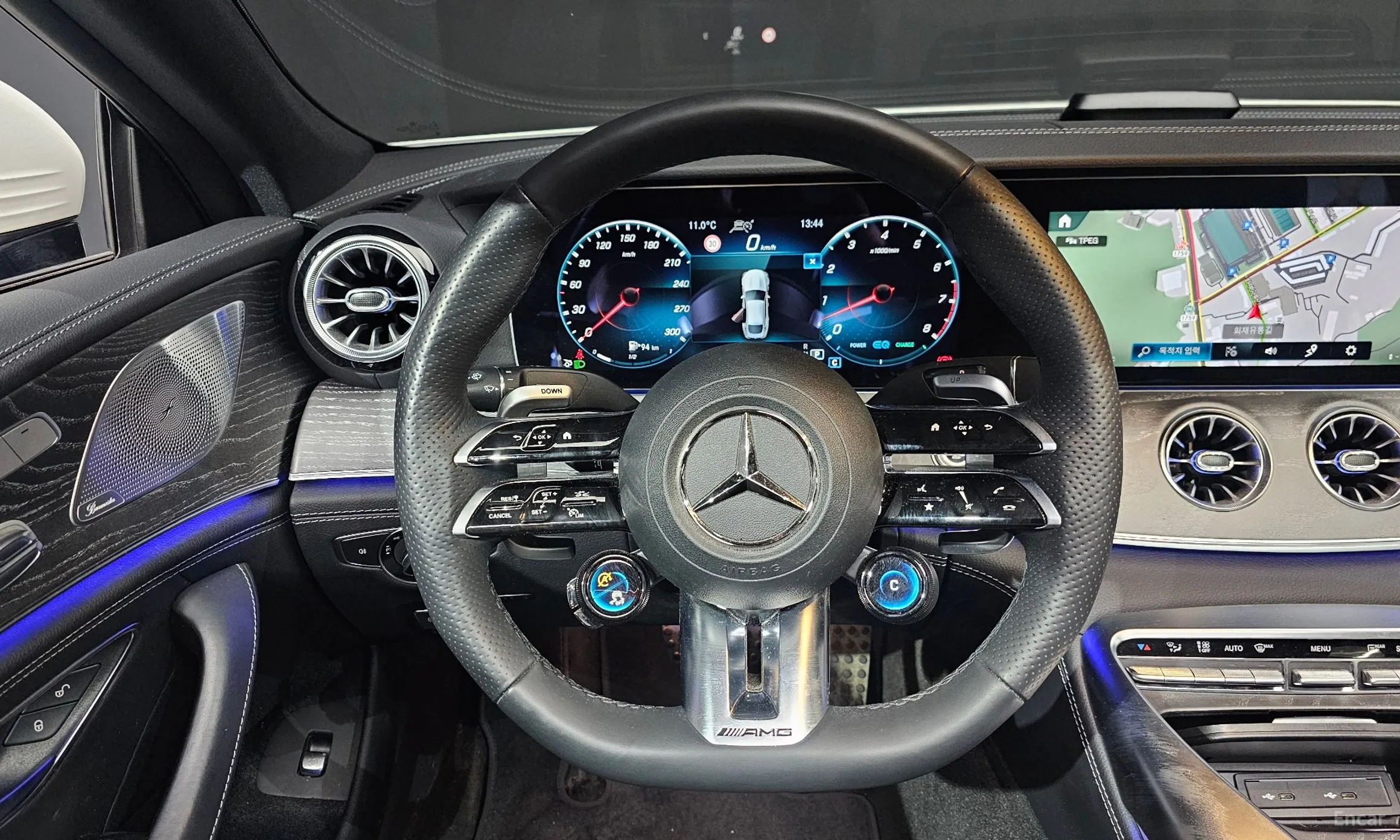 Mercedes Benz AMG GT превью 13
