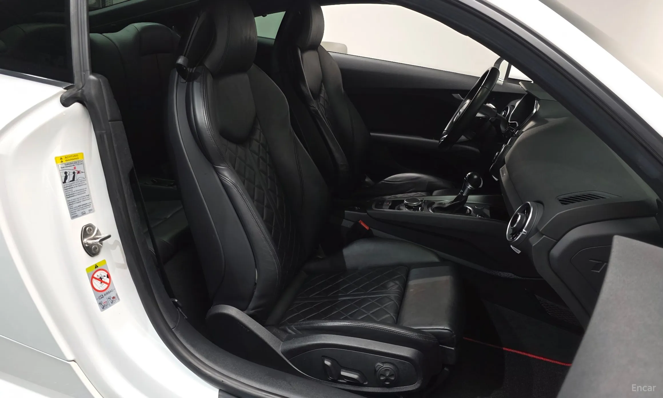 Audi TT (8S) превью 10