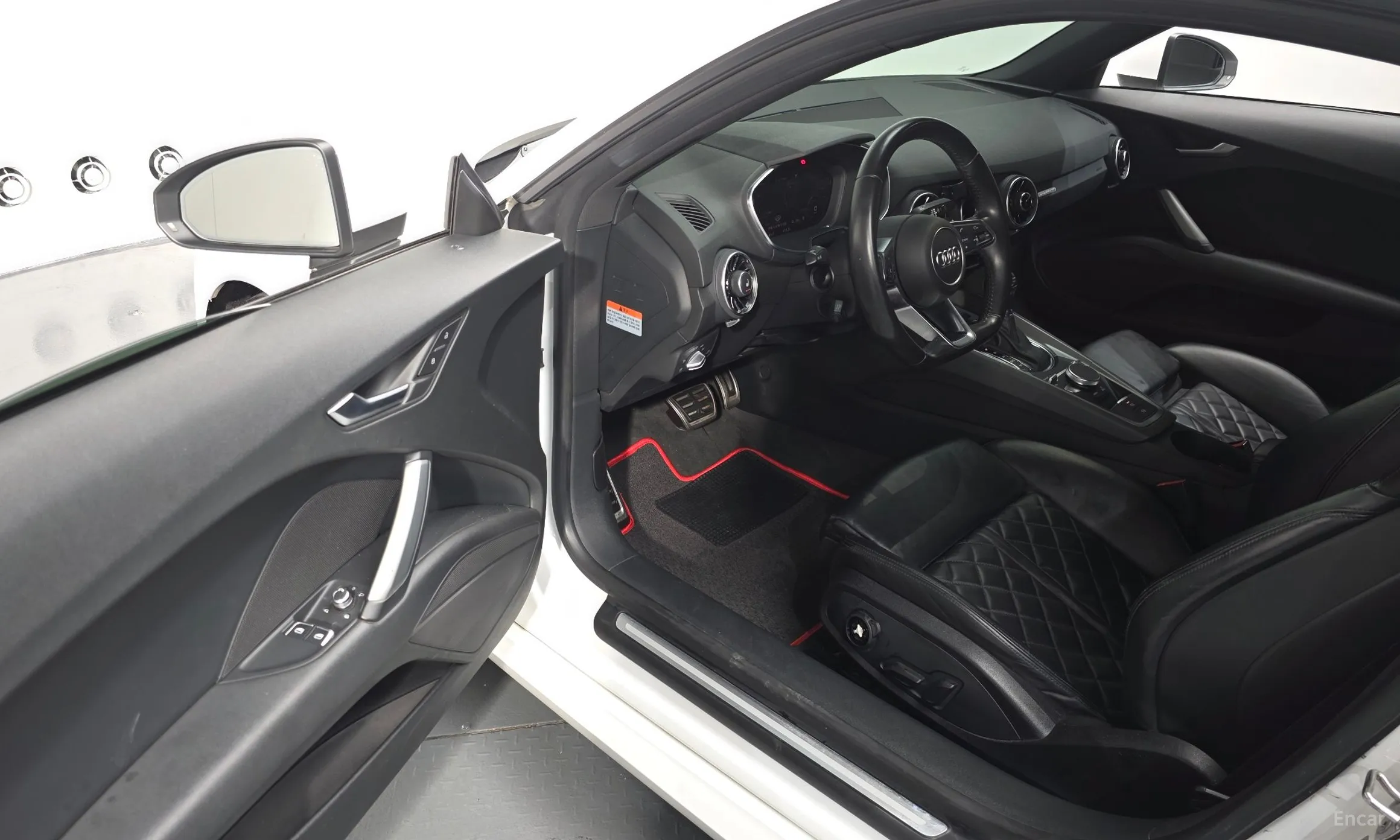 Audi TT (8S) превью 11