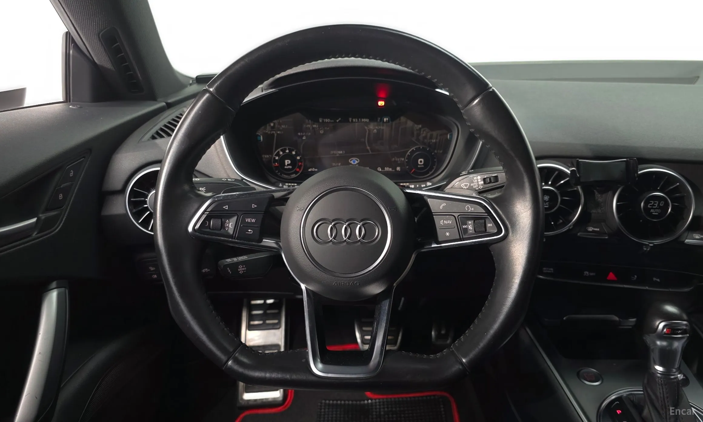 Audi TT (8S) превью 13