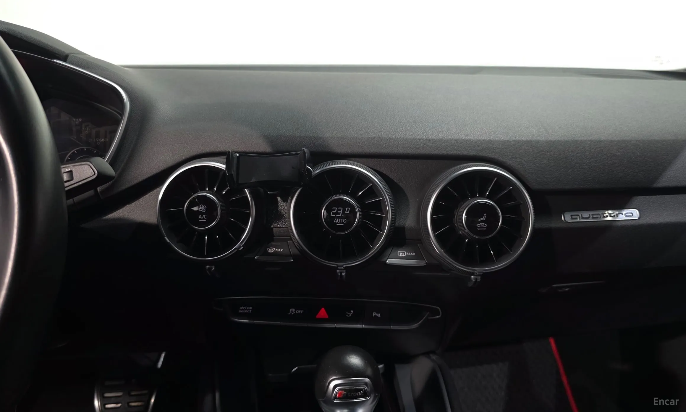 Audi TT (8S) превью 14