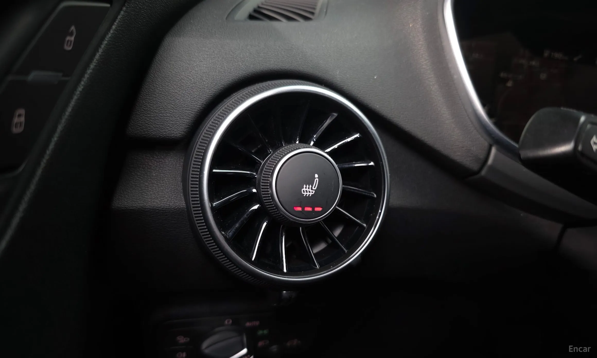 Audi TT (8S) превью 15
