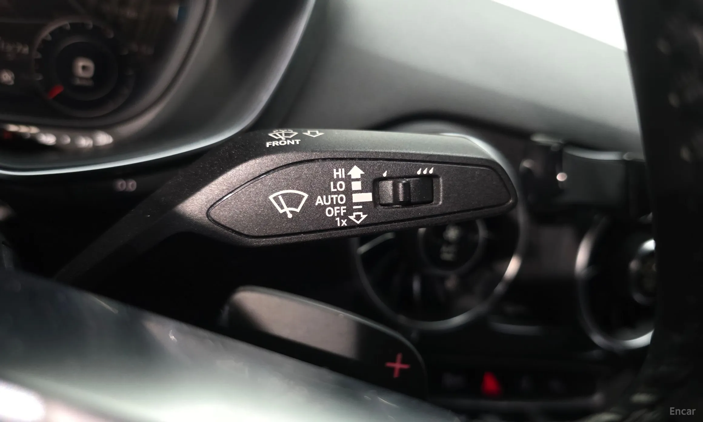 Audi TT (8S) превью 18