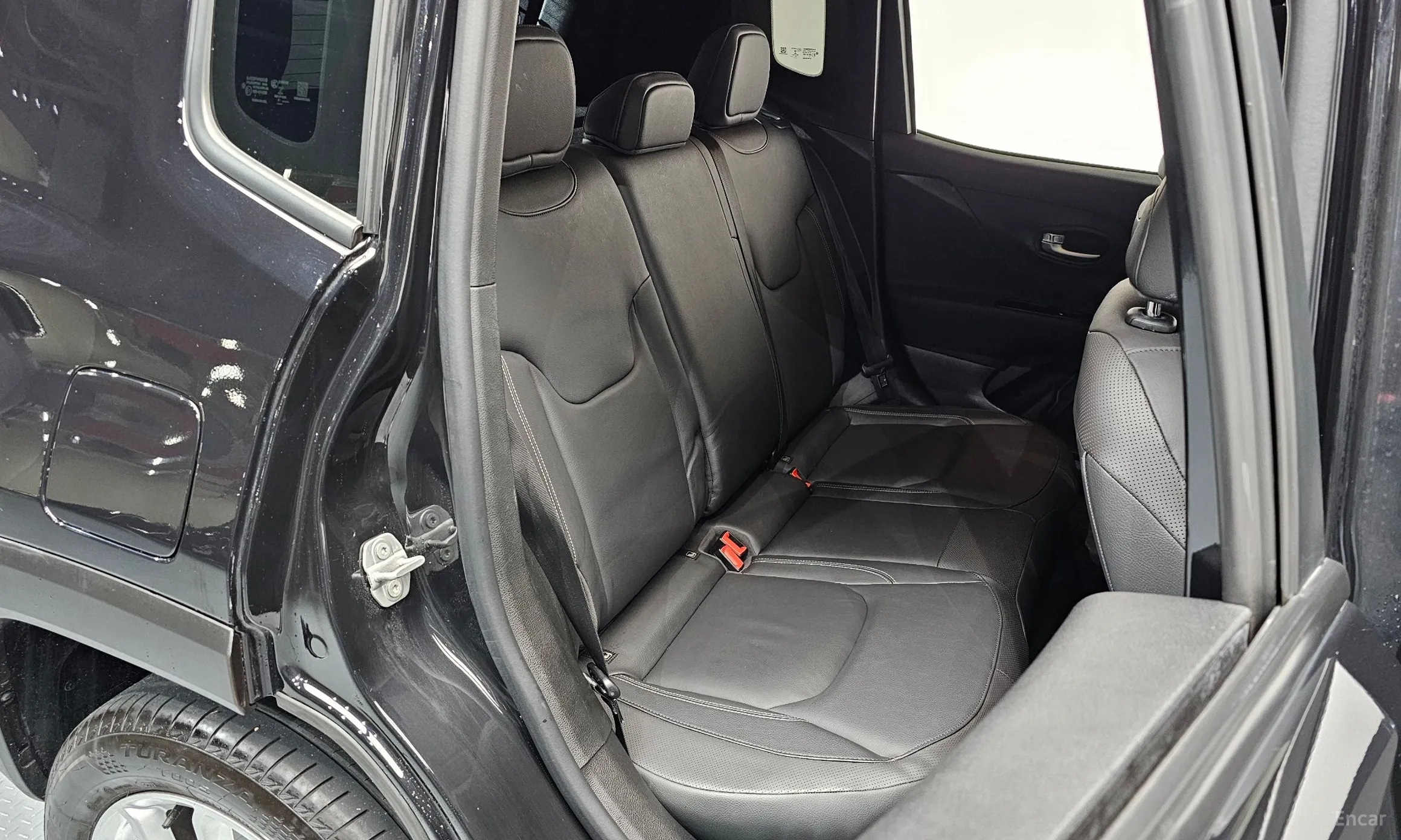 Jeep Renegade превью 12