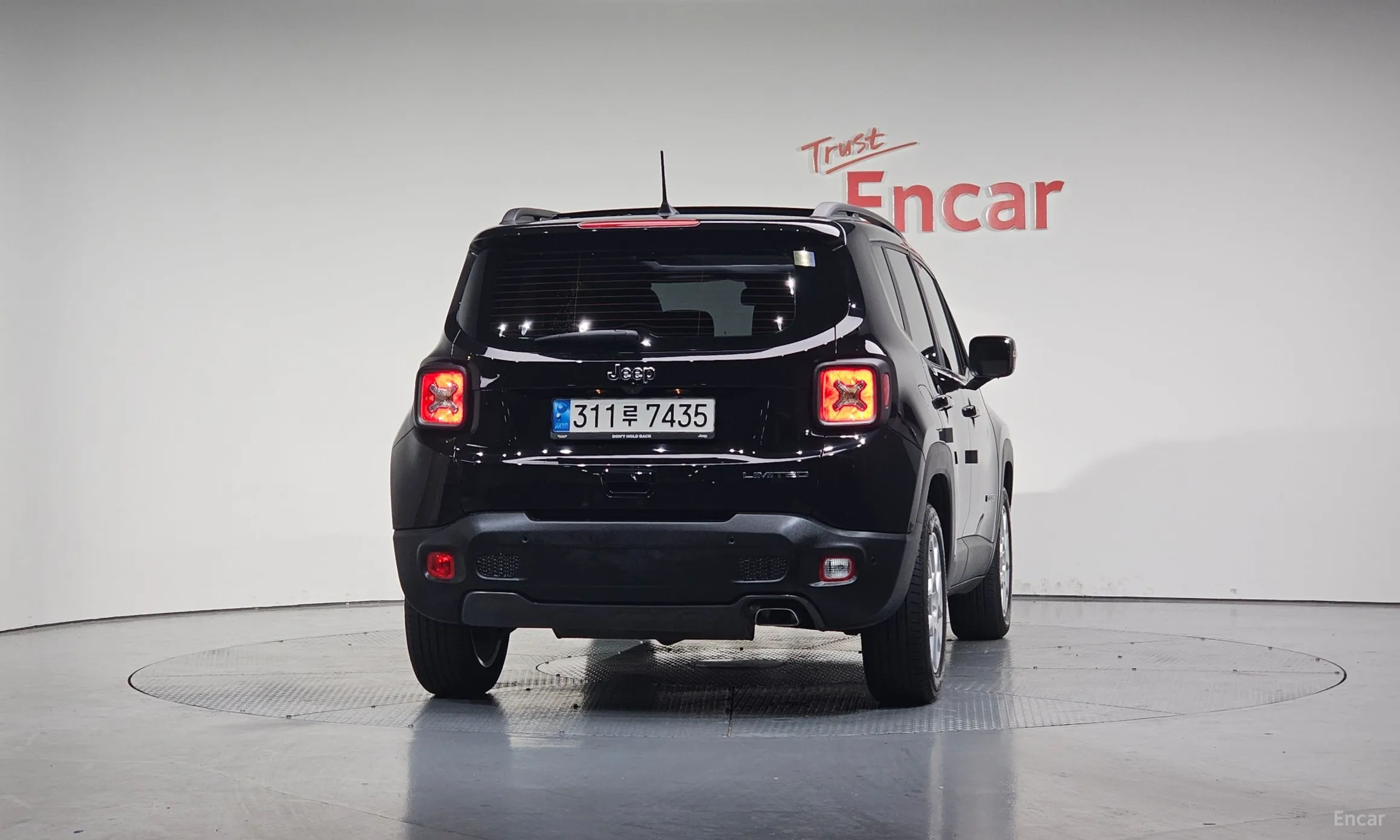 Jeep Renegade превью 4