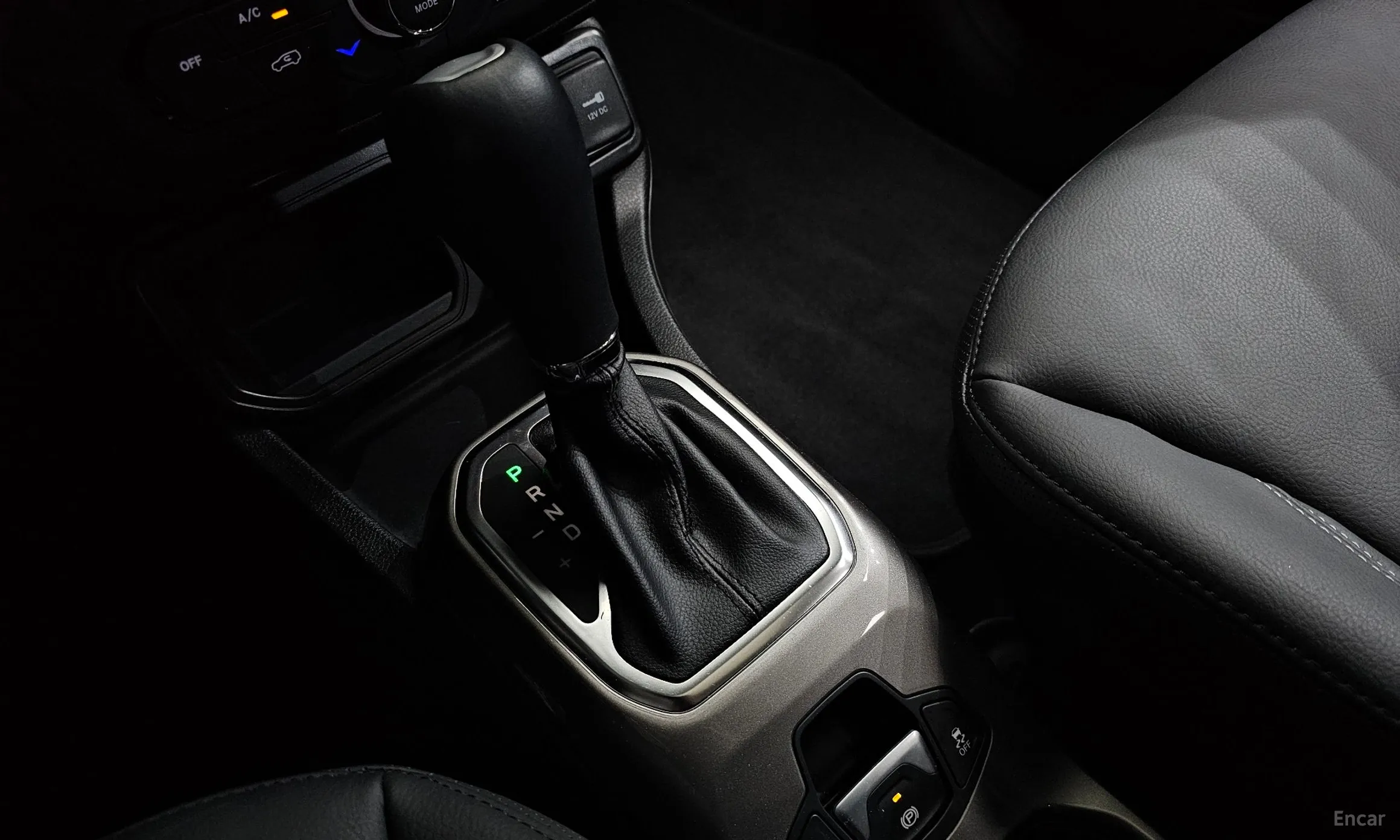 Jeep Renegade превью 9