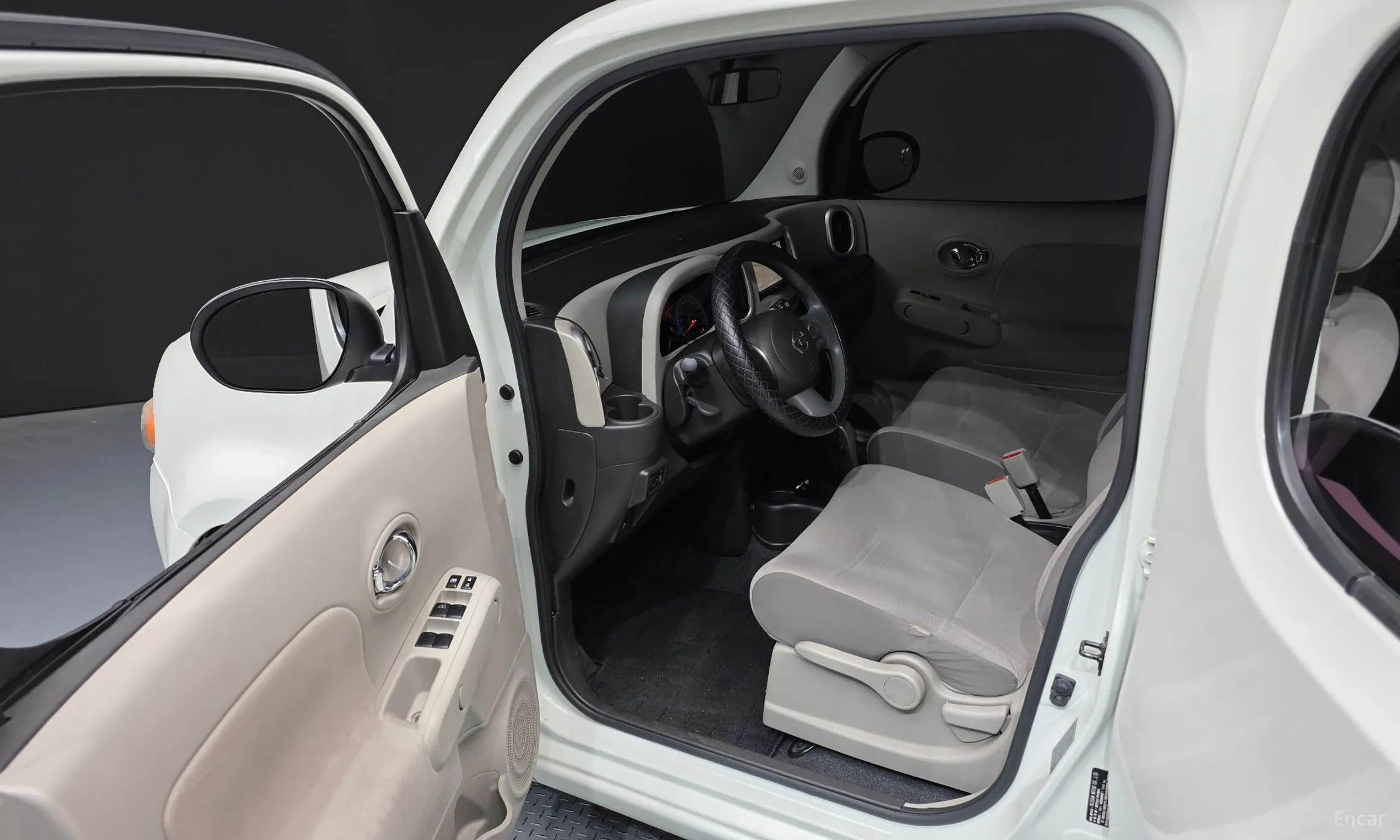 Nissan Cube превью 10