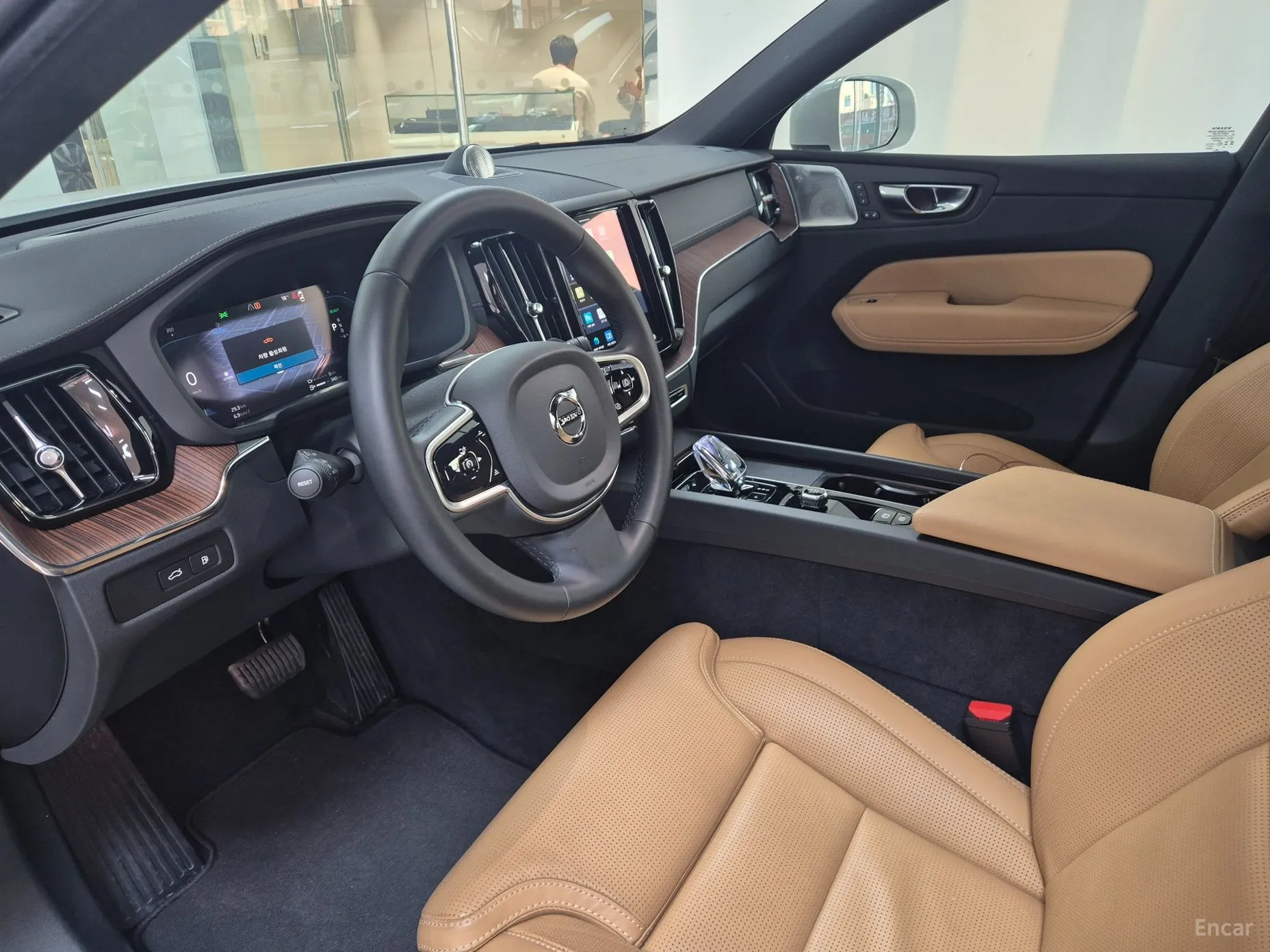 Volvo XC60 Gen 2 превью 11