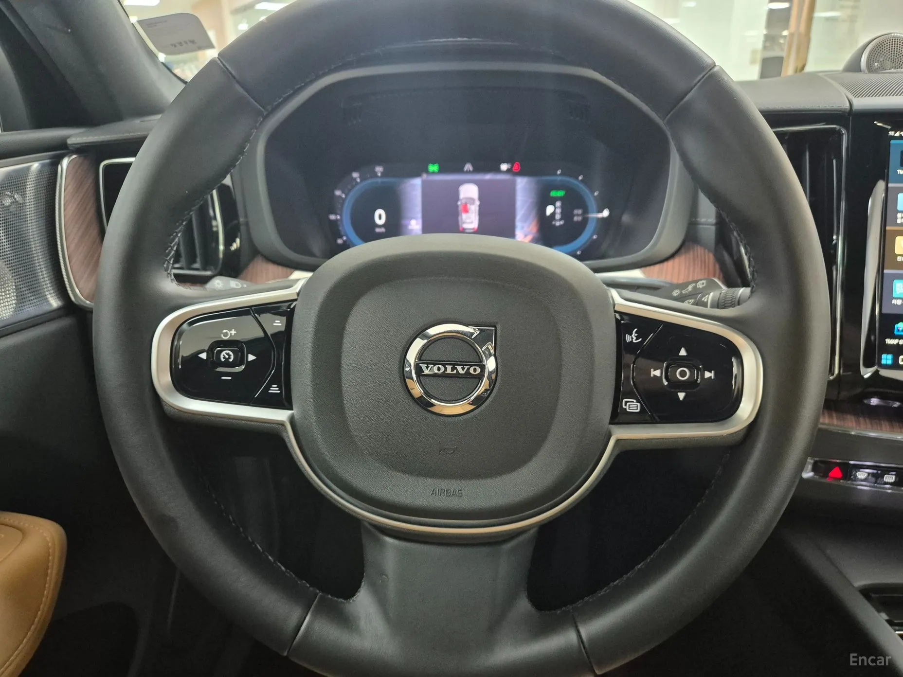 Volvo XC60 Gen 2 превью 9