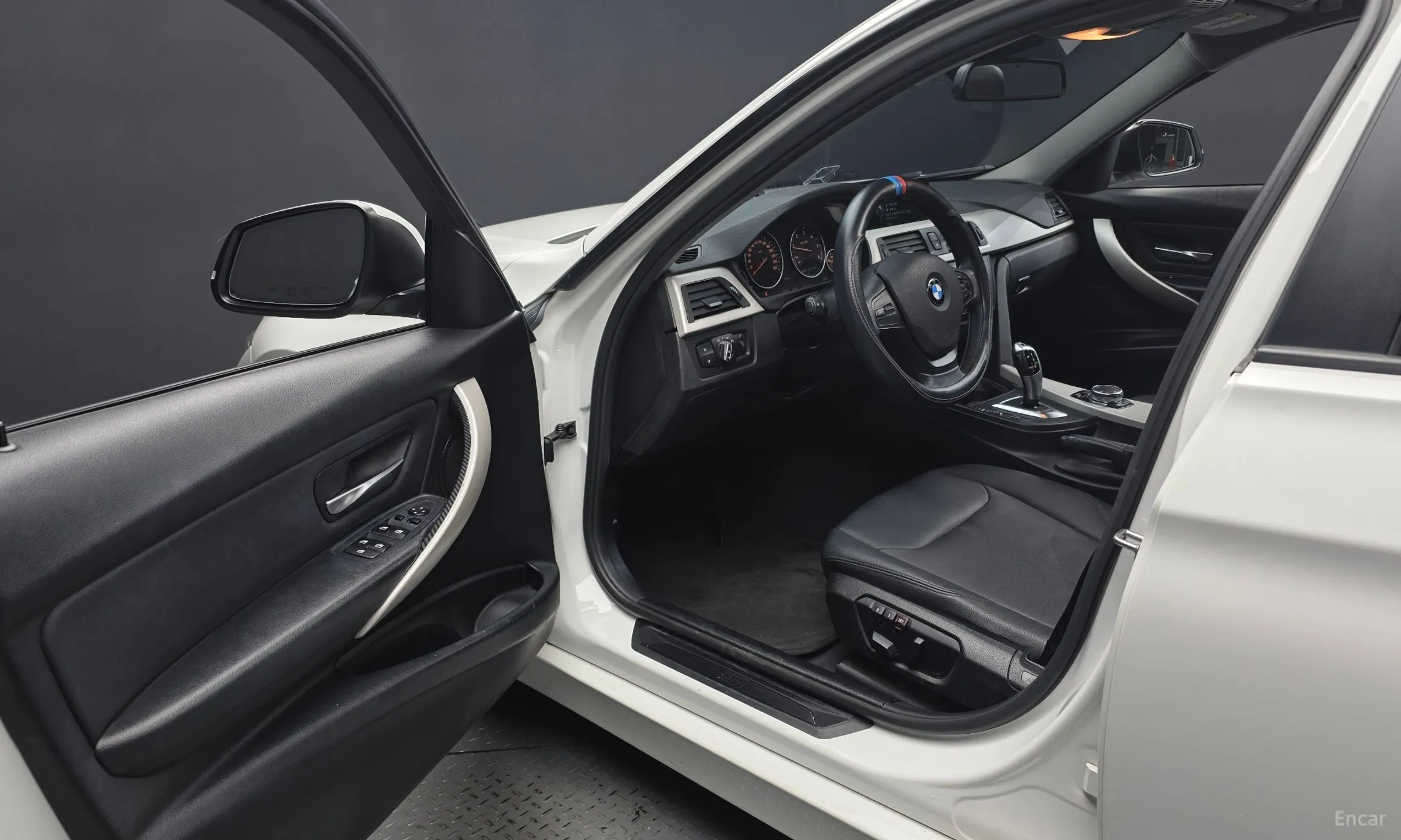 BMW 3 Series (F30) превью 10