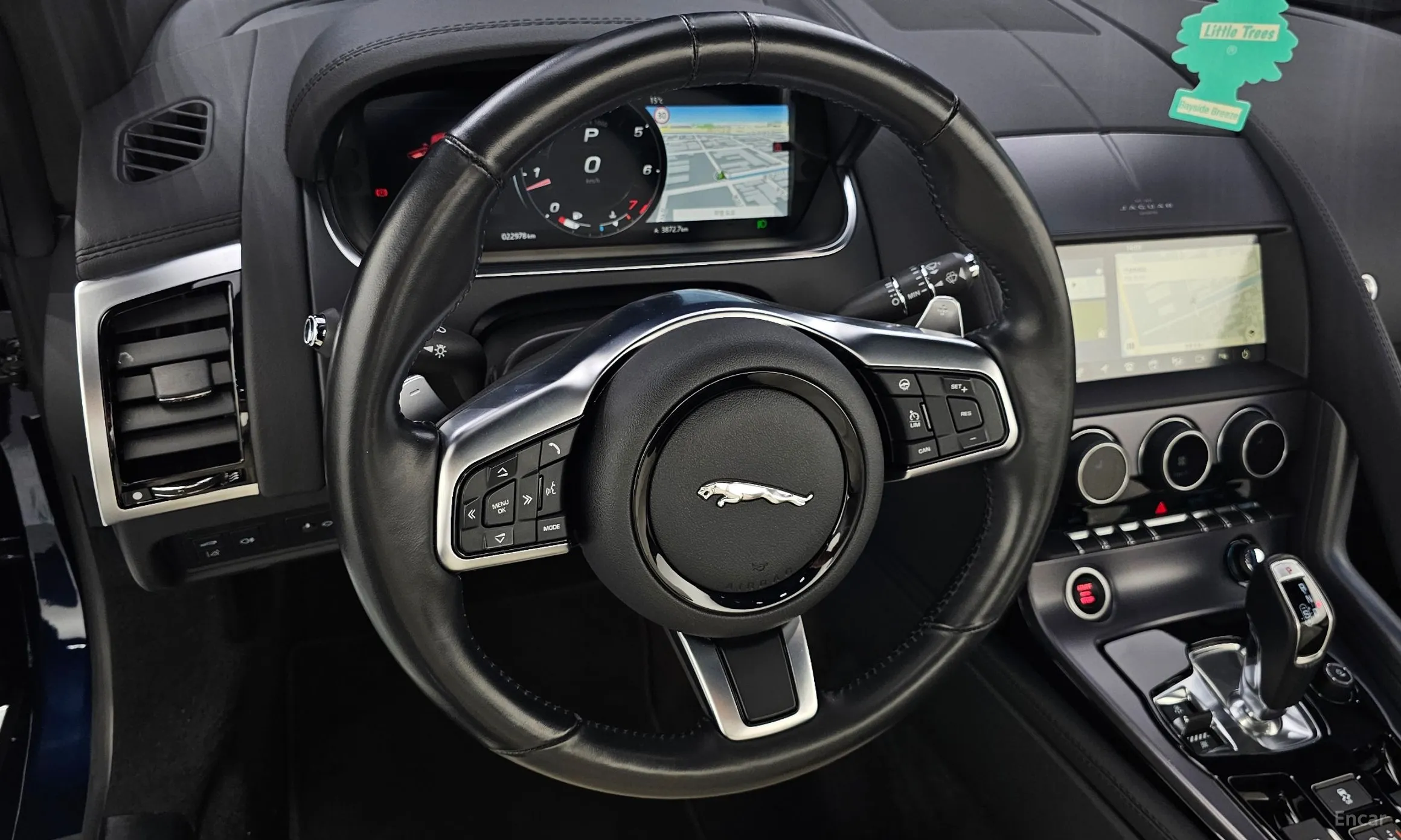 Jaguar F-TYPE превью 13