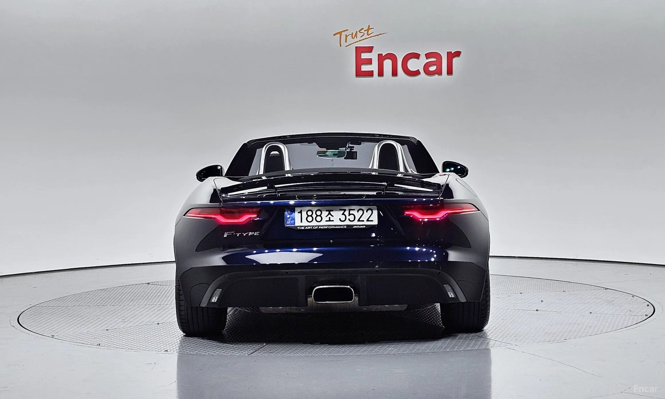 Jaguar F-TYPE превью 4