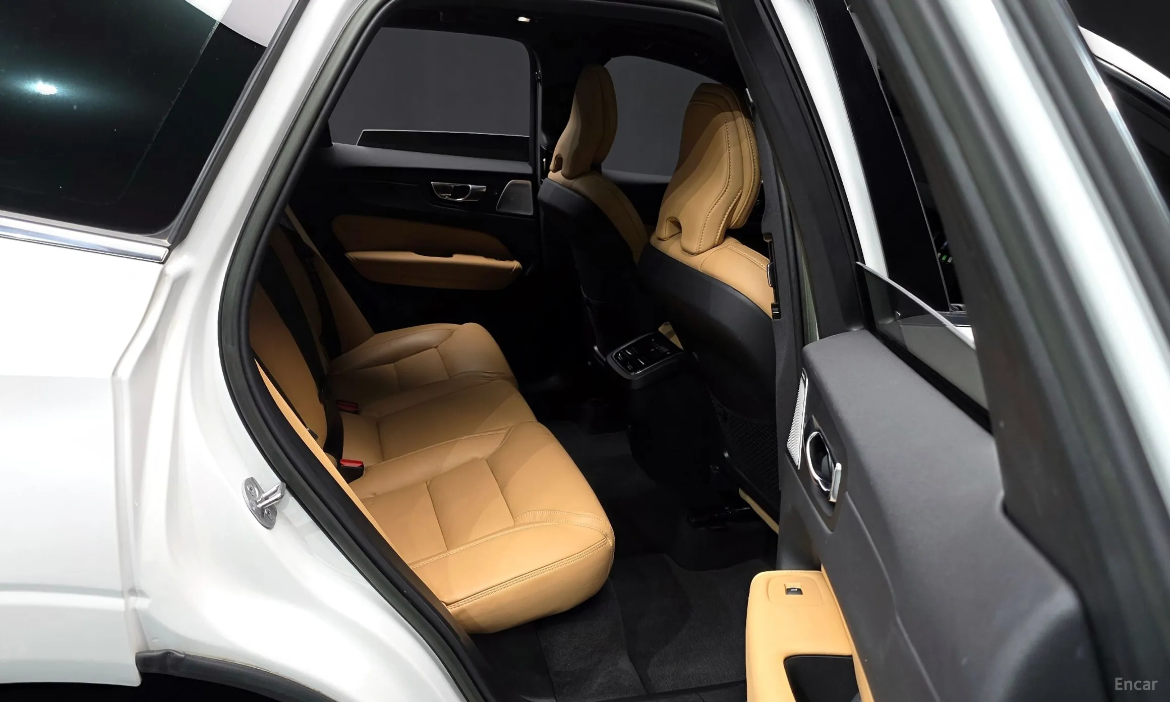 Volvo XC60 Gen 2 превью 12