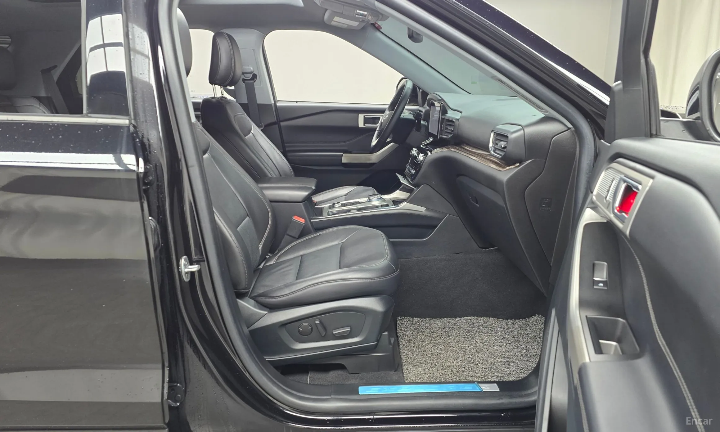Ford Explorer 6th Generation превью 11
