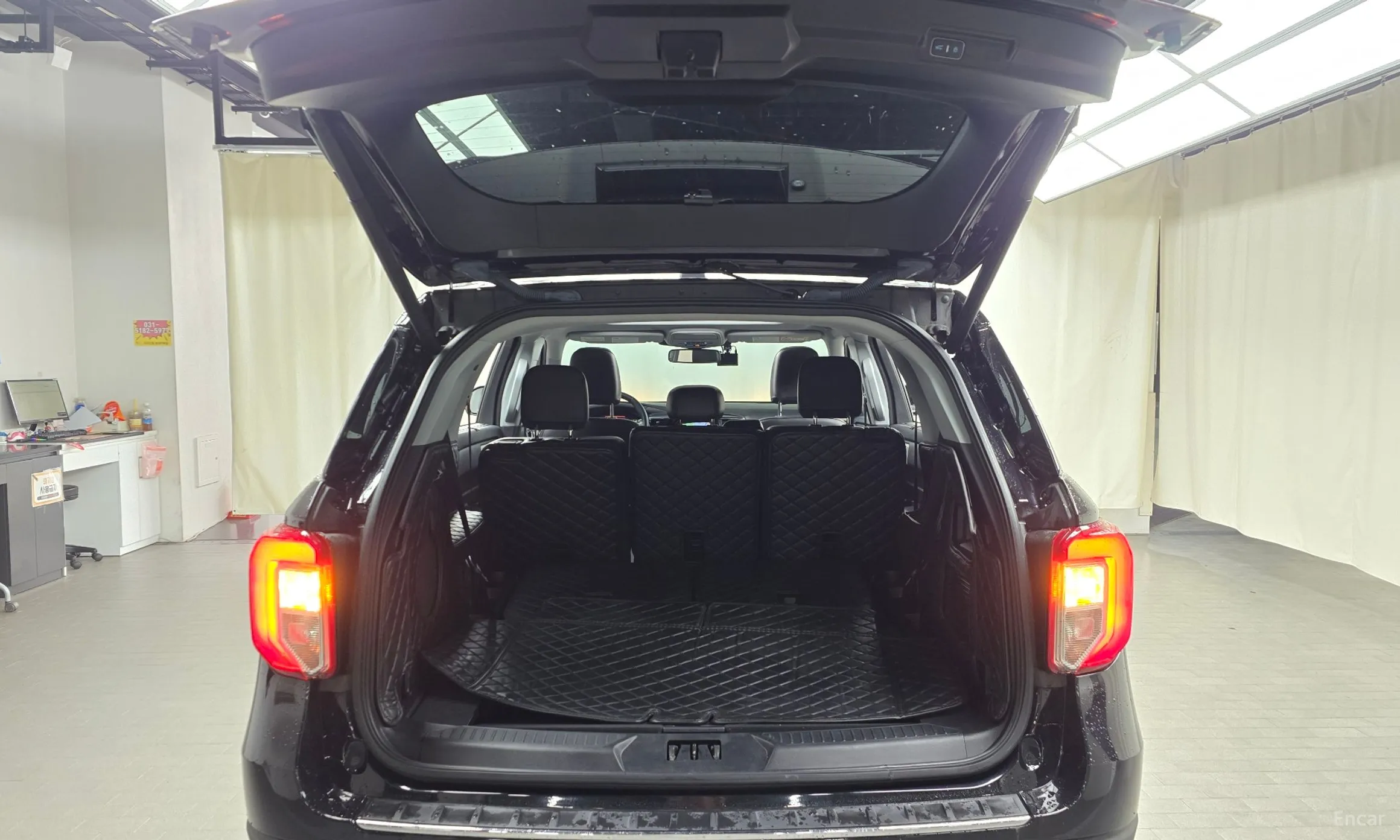 Ford Explorer 6th Generation превью 20