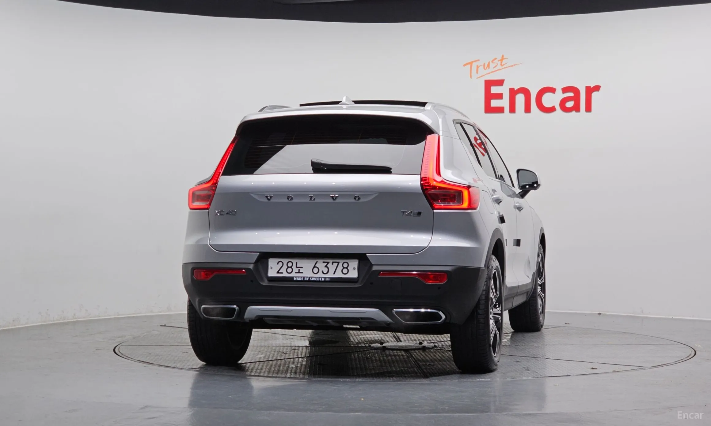 Volvo XC40 превью 4